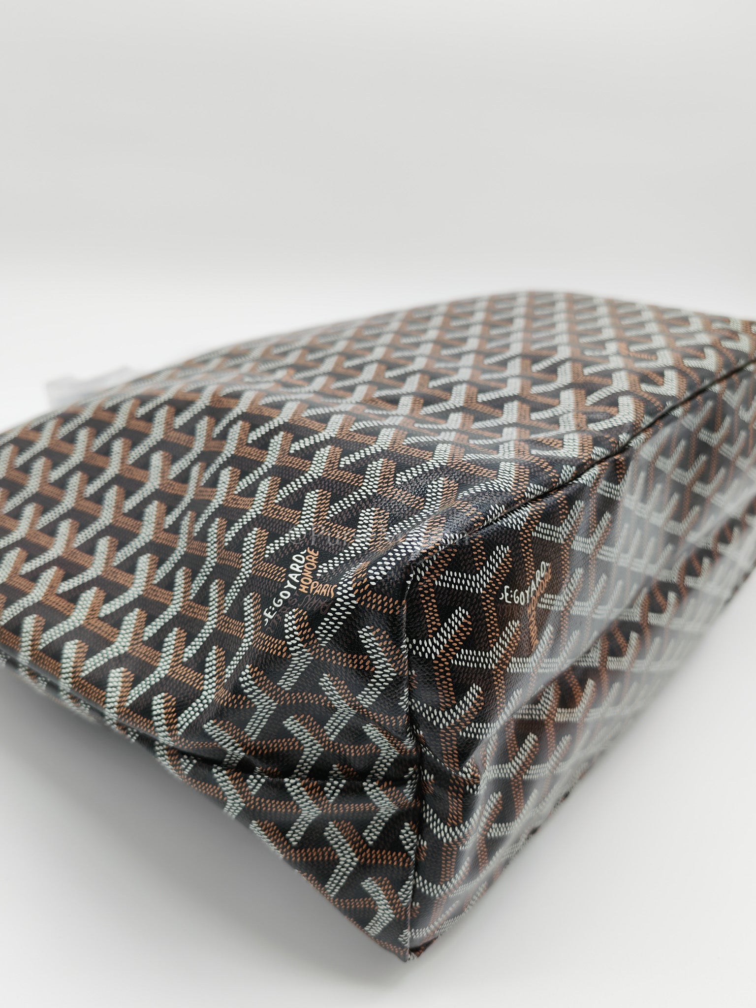 Saint Louis PM Black with Croc Universel Clip Charm in Goyardine Canvas Tote Bag | Purse Maison Luxury Bags Shop