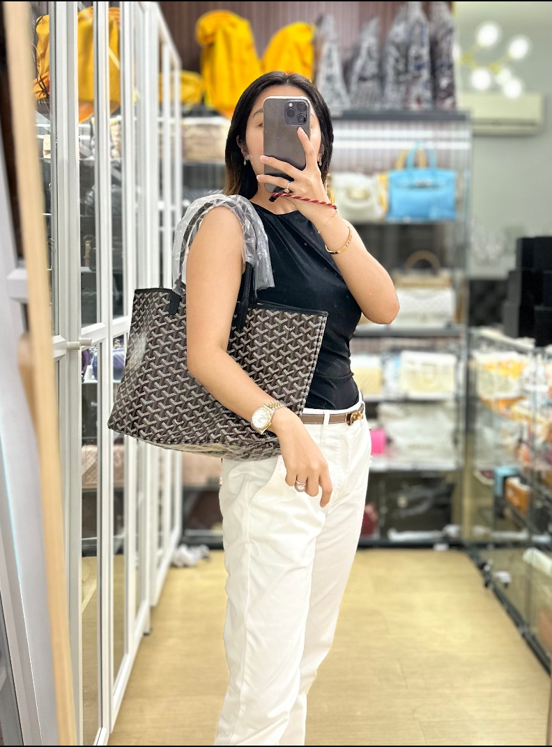 Saint Louis PM in Black Goyardine Canvas | Purse Maison Luxury Bags Shop