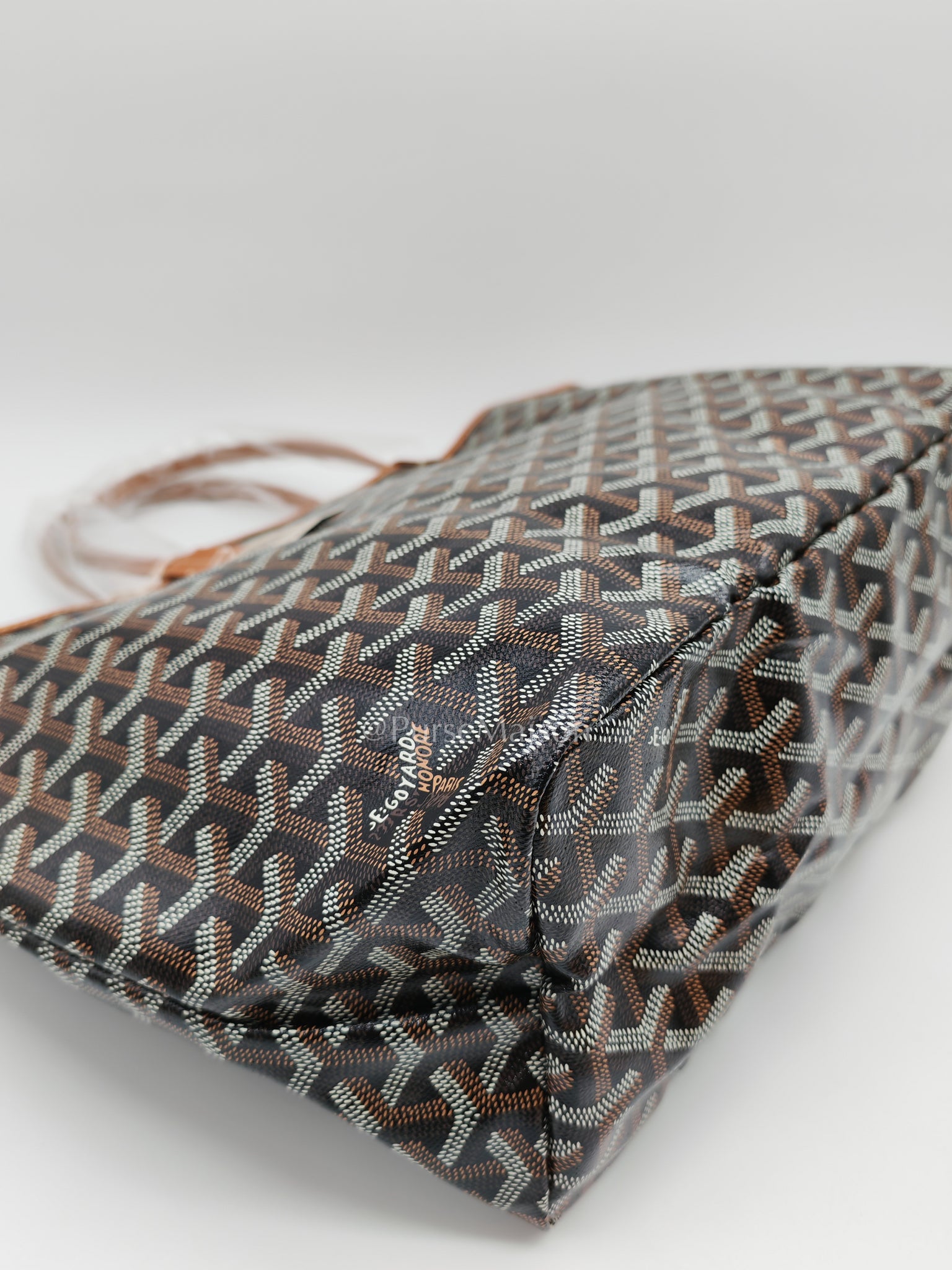 Saint Louis PM Tan with Croc Universel Clip Charm in Goyardine Canvas Tote Bag | Purse Maison Luxury Bags Shop