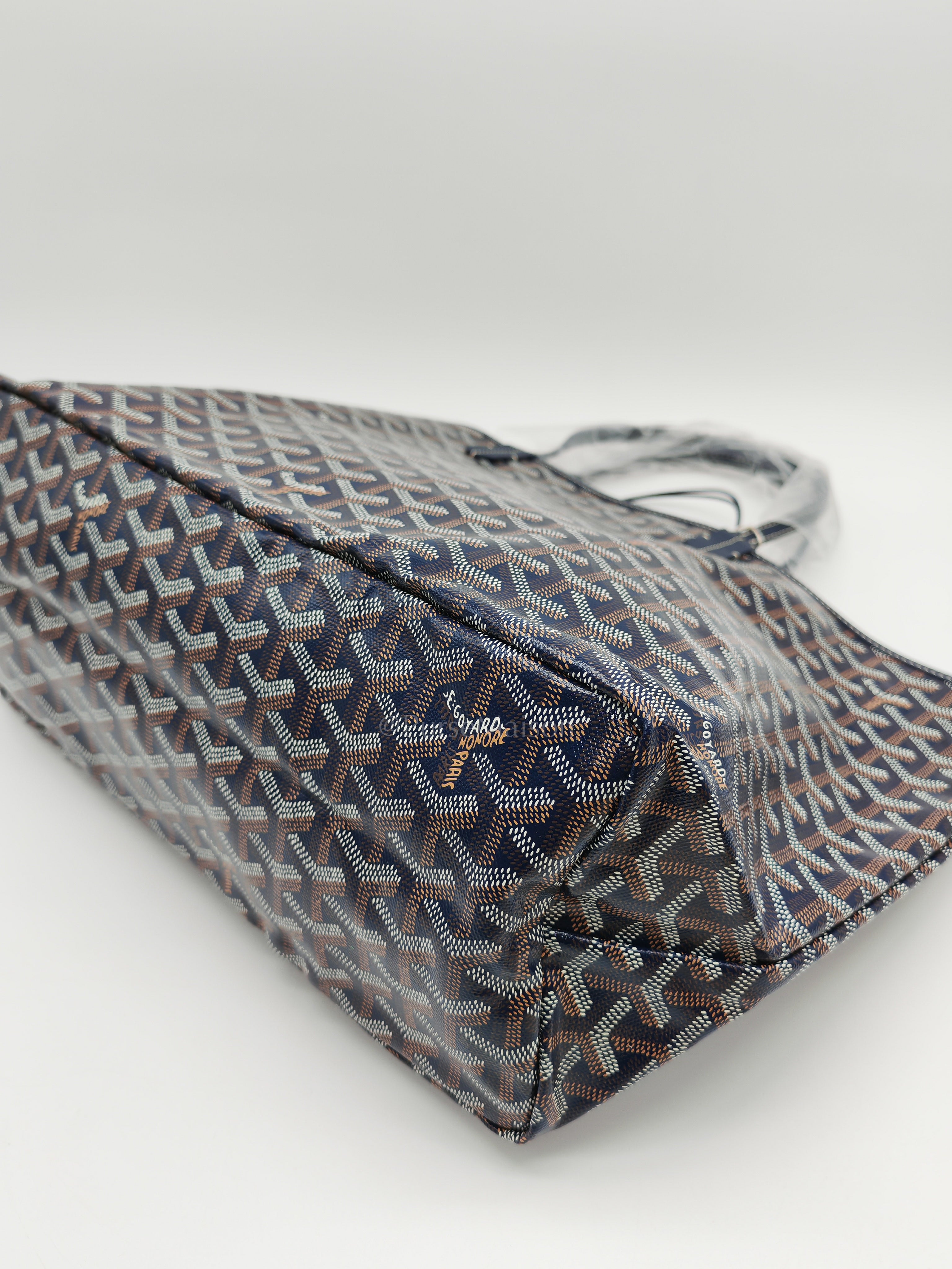 Saint Louis PM Tote Bag in Navy Blue Goyardine Canvas with Croc Universal Clip Charm | Purse Maison Luxury Bags Shop