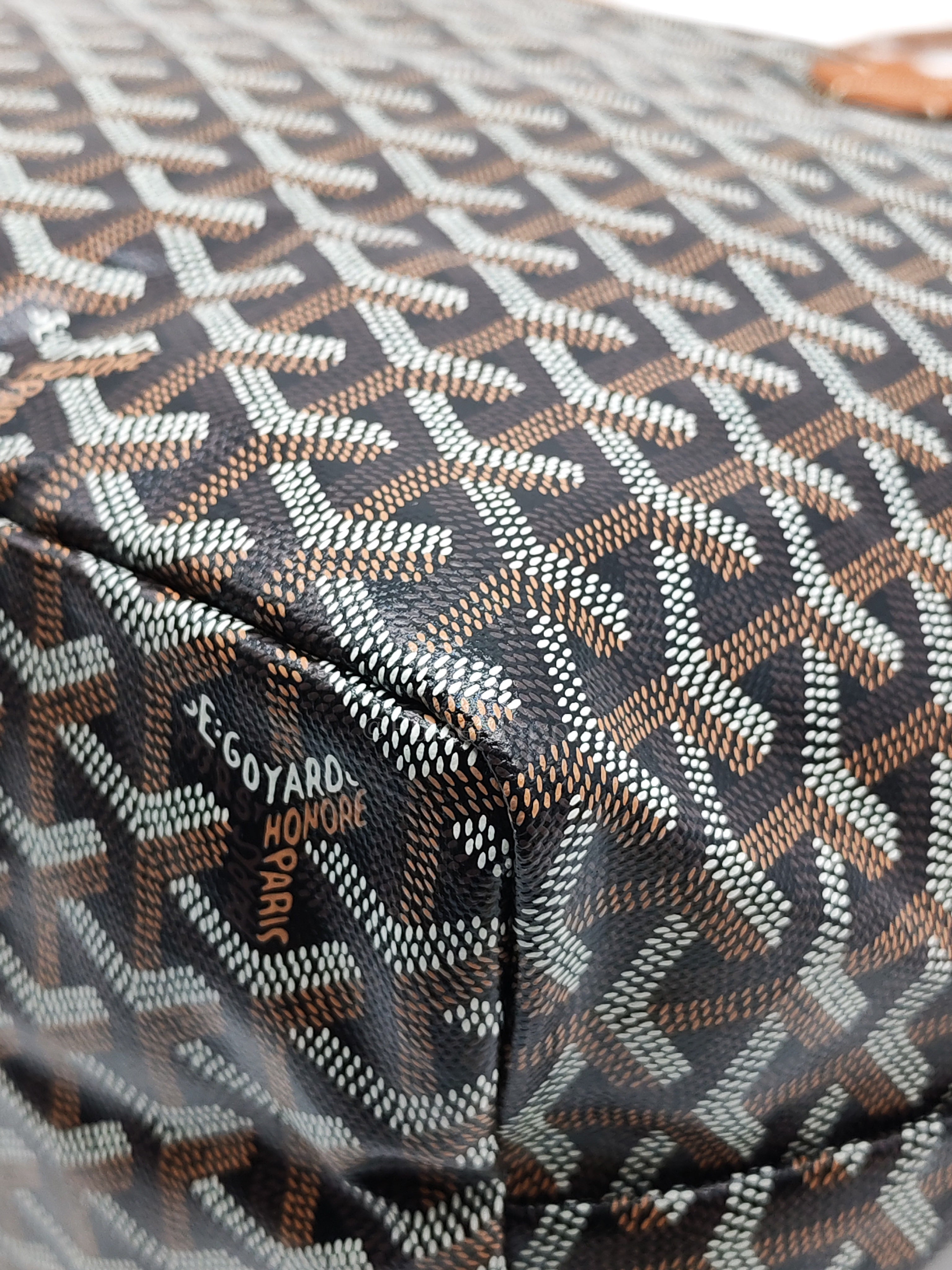 Saint Louis PM Tote Bag in Tan/Black Goyardine Canvas with Croc Universal Clip Charm | Purse Maison Luxury Bags Shop