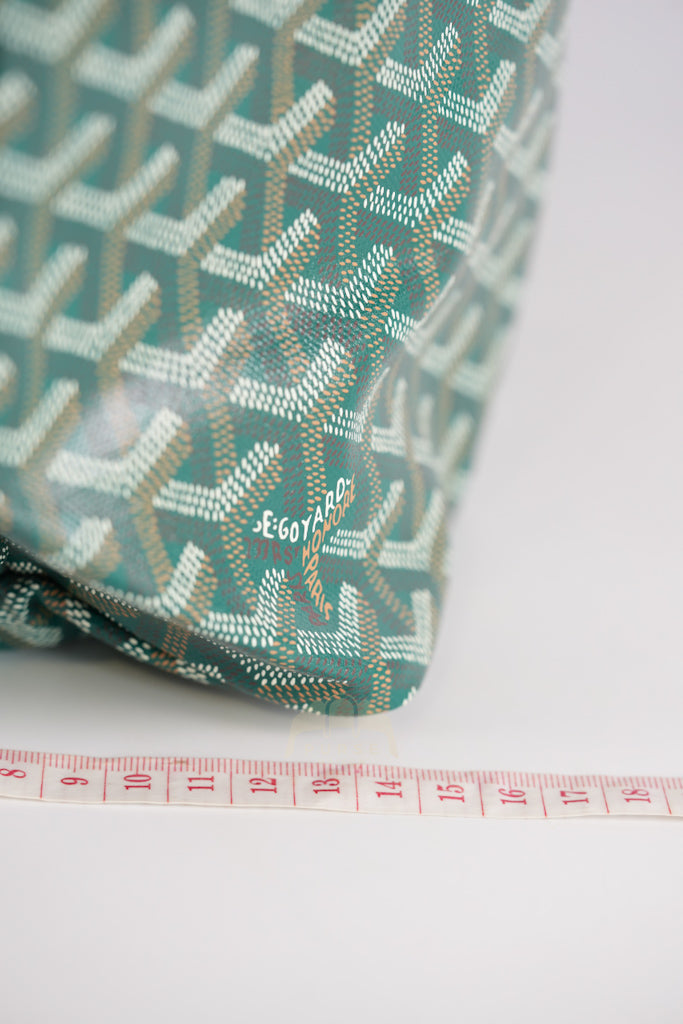 Saint Louis PM Tote Bag in Vert (Green) | Purse Maison Luxury Bags Shop