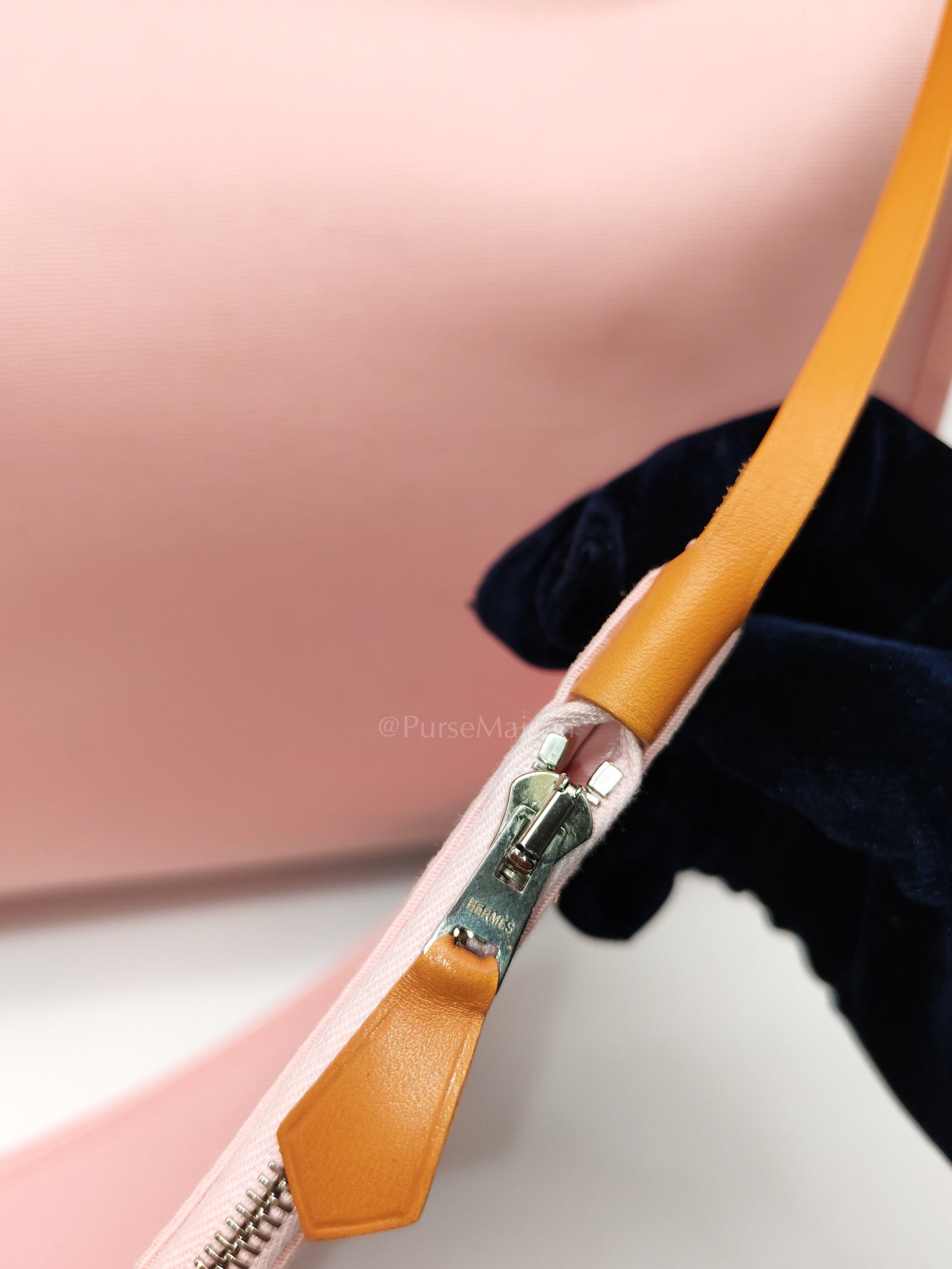 Herbag Zip 39 in Sakura Pink Palladium Hardware Stamp T(2016)