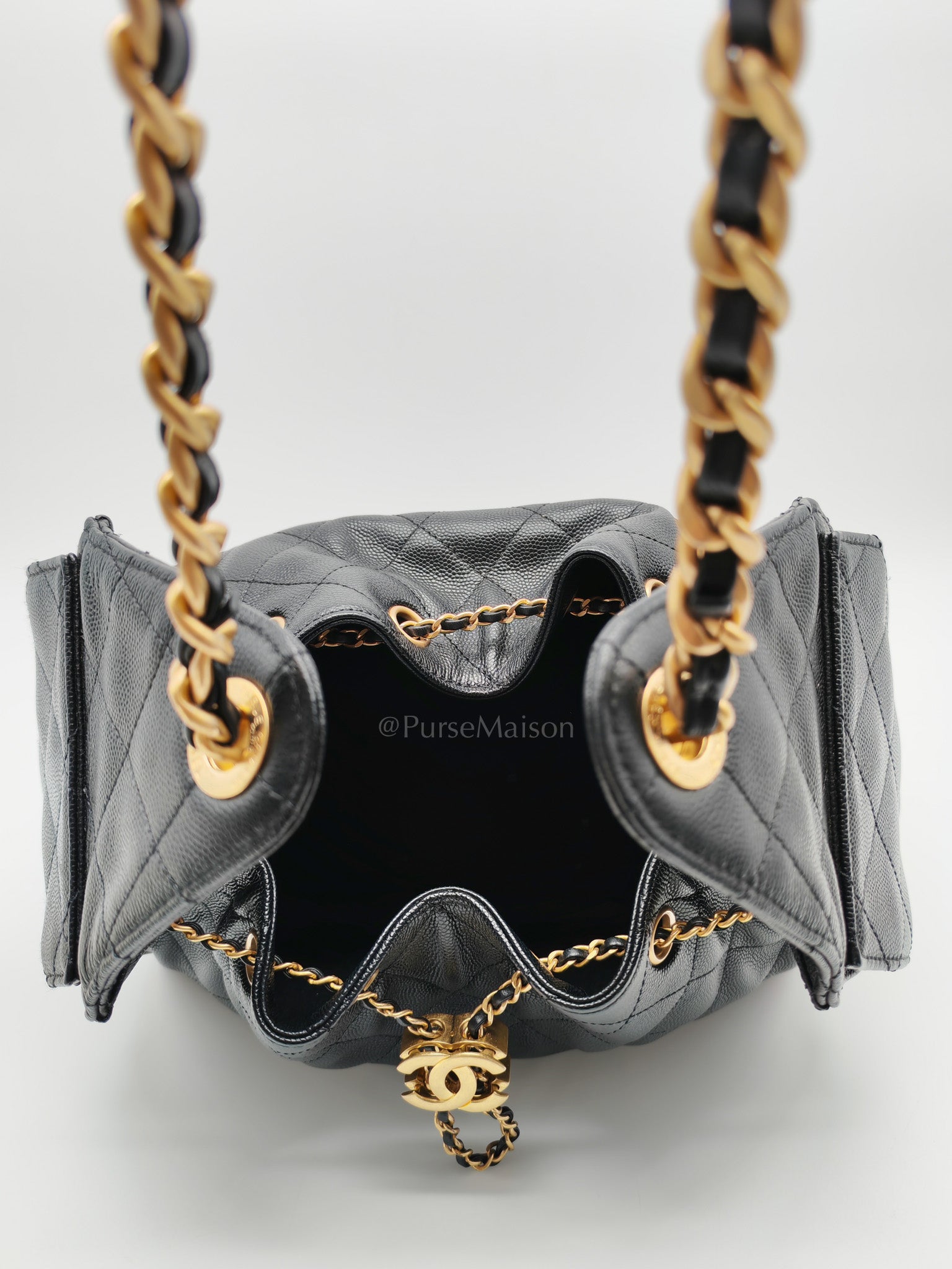 25 Small Shoulder Bag in Black Caviar Leather & Aged Gold Hardware (Microchip)