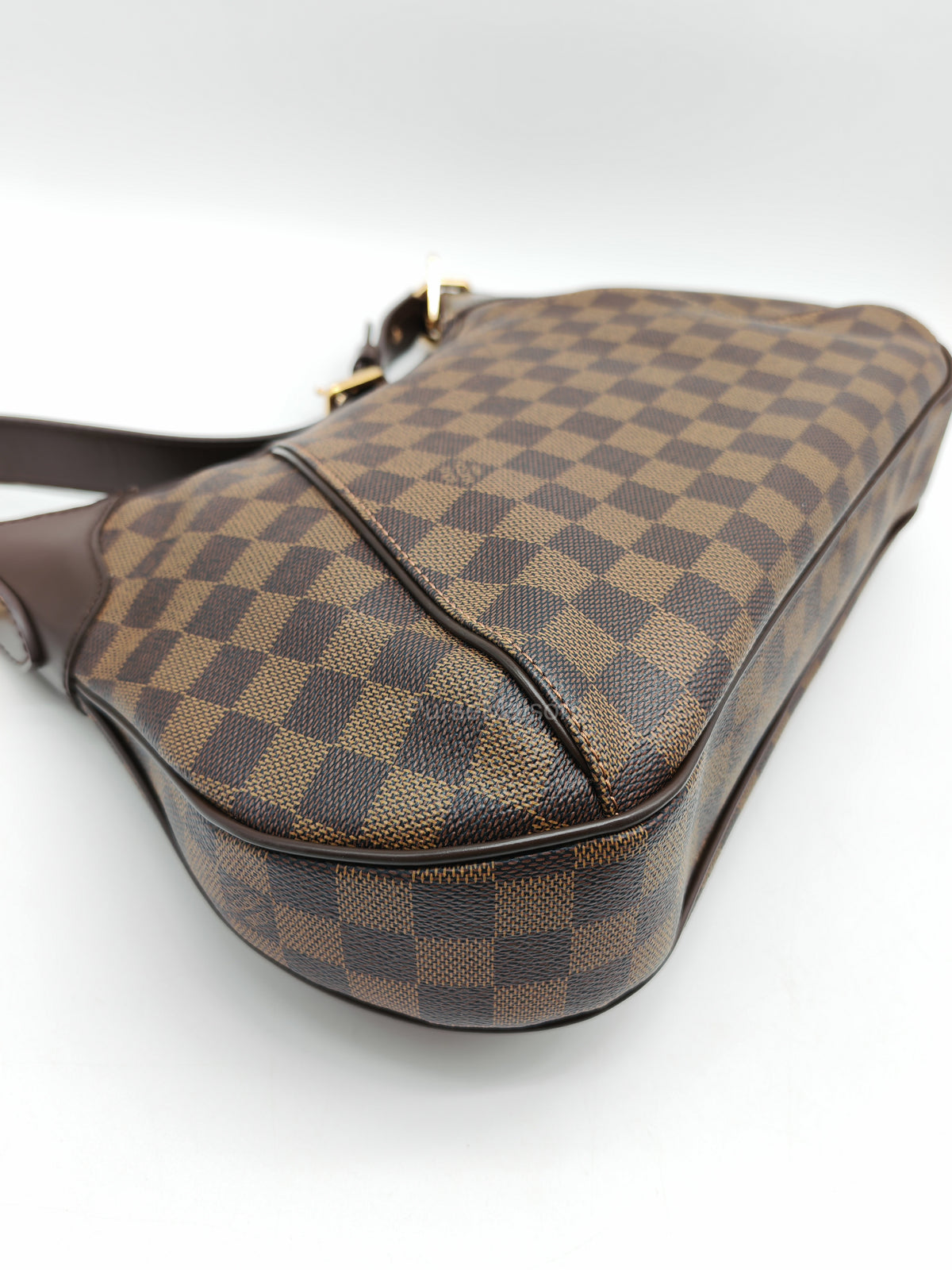 Louis Vuitton Thames PM Shoulder Bag in Damier Ebene Canvas and Gold Hardware (Datecode: MI0079)