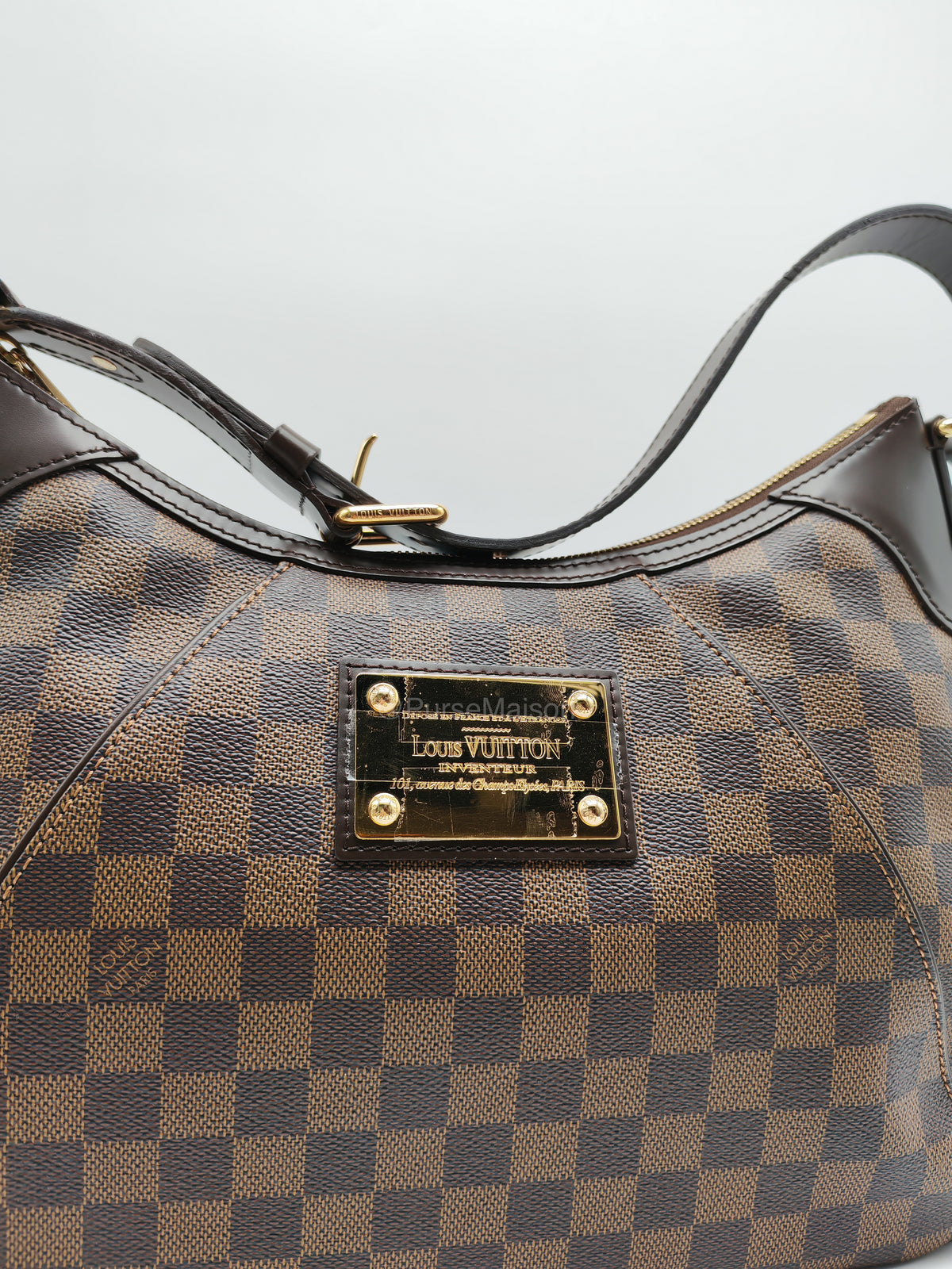 Louis Vuitton Thames PM Shoulder Bag in Damier Ebene Canvas and Gold Hardware (Datecode: MI0079)