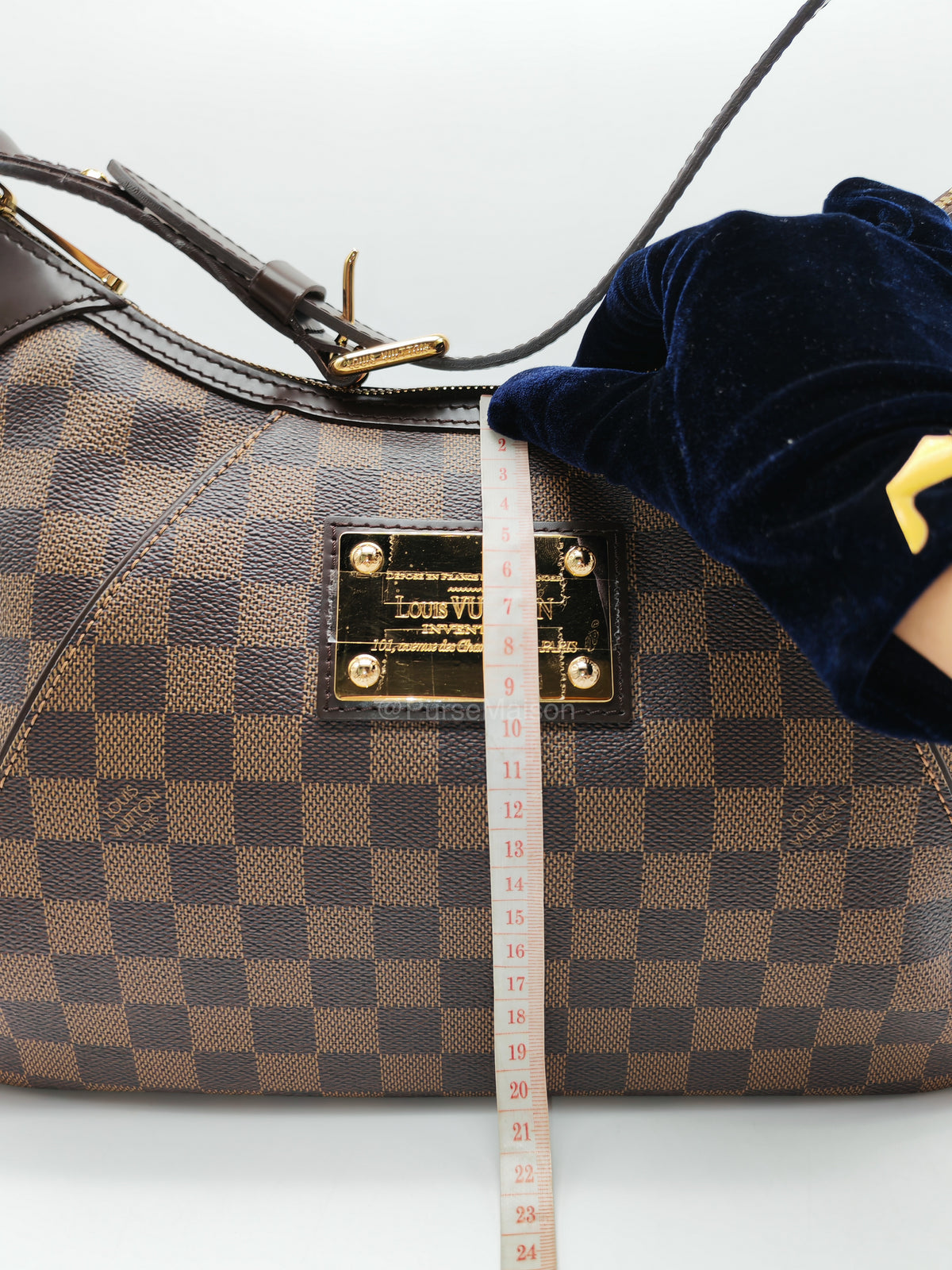 Louis Vuitton Thames PM Shoulder Bag in Damier Ebene Canvas and Gold Hardware (Datecode: MI0079)