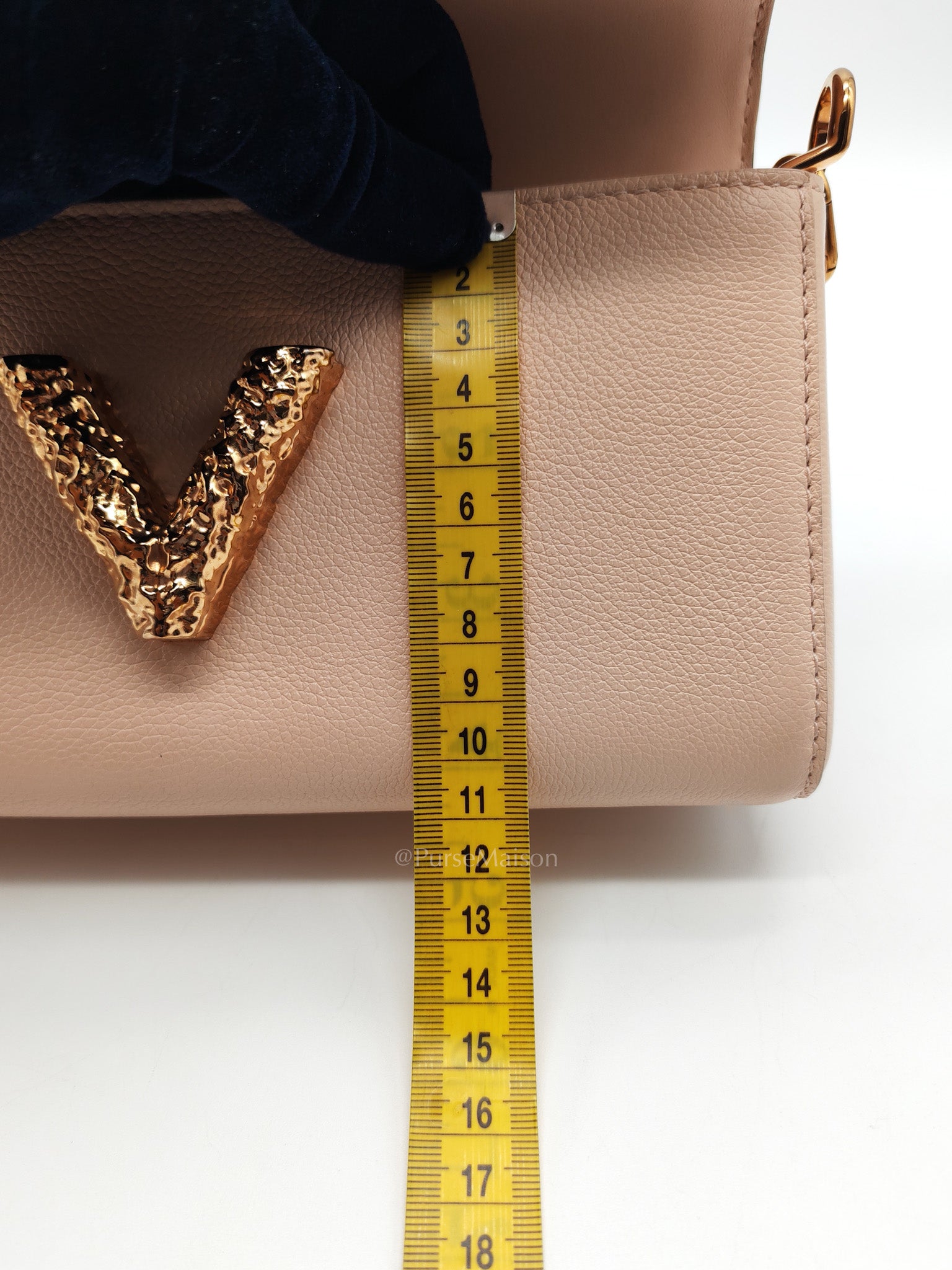 Twist East West in Rose Ballerine Grained Leather Rosegold Hardware Shoulder Bag