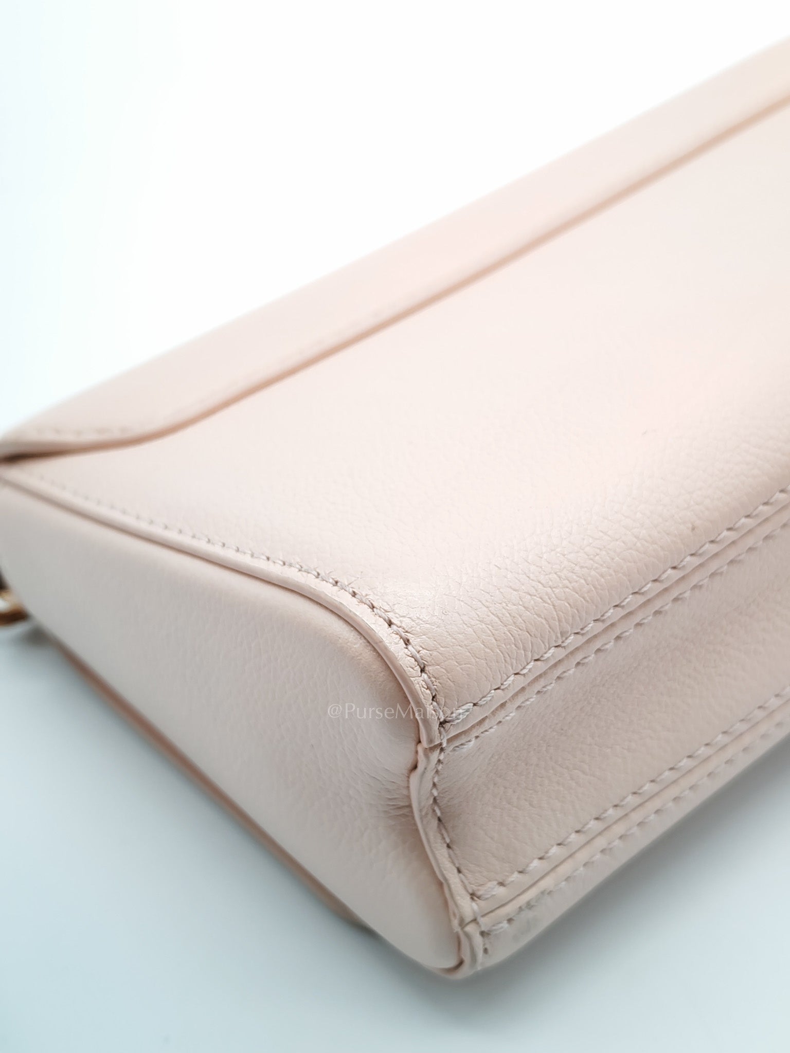 Twist East West in Rose Ballerine Grained Leather Rosegold Hardware Shoulder Bag