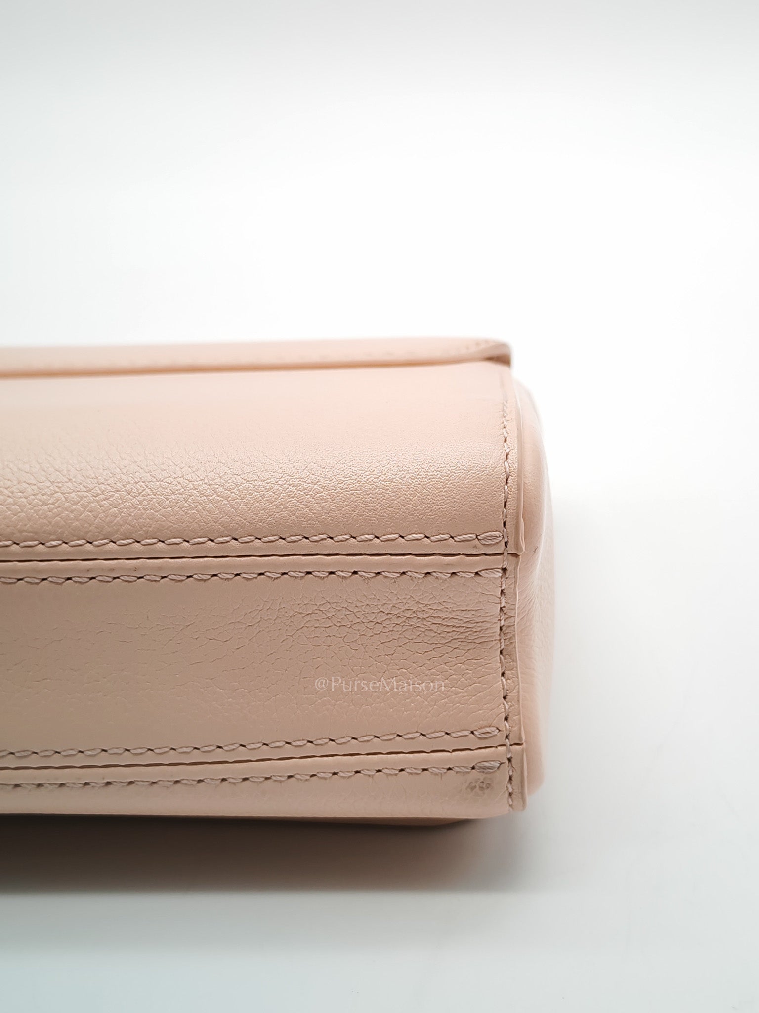 Twist East West in Rose Ballerine Grained Leather Rosegold Hardware Shoulder Bag