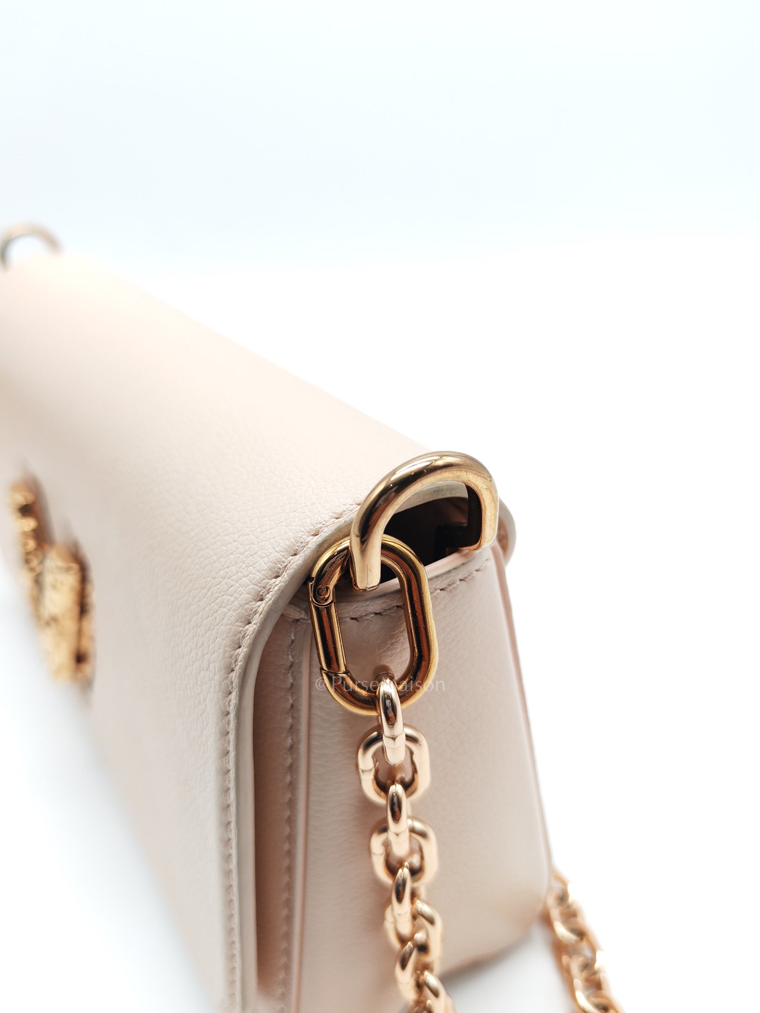 Twist East West in Rose Ballerine Grained Leather Rosegold Hardware Shoulder Bag