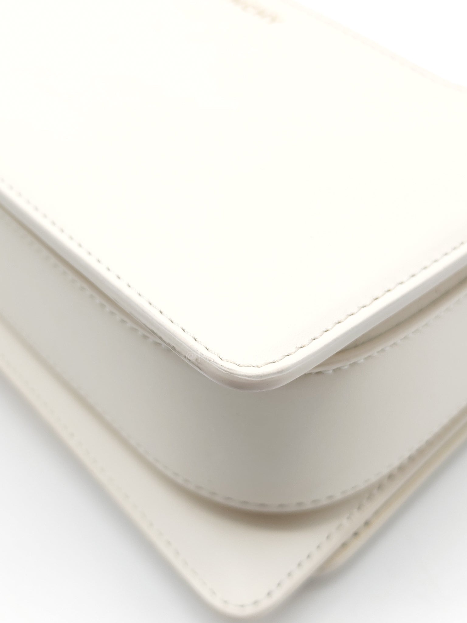 Small 4G Sliding Chain Ivory White Shoulder Bag | Purse Maison Luxury Bags Shop