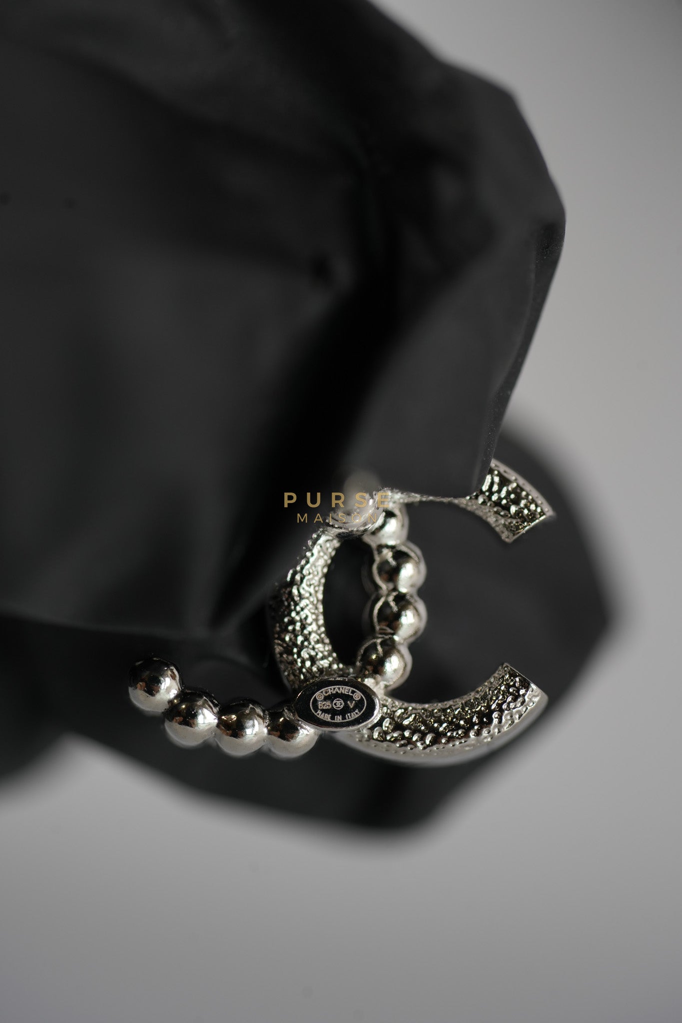 Small CC Pearl Earrings in Silver Hardware | Purse Maison Luxury Bags Shop