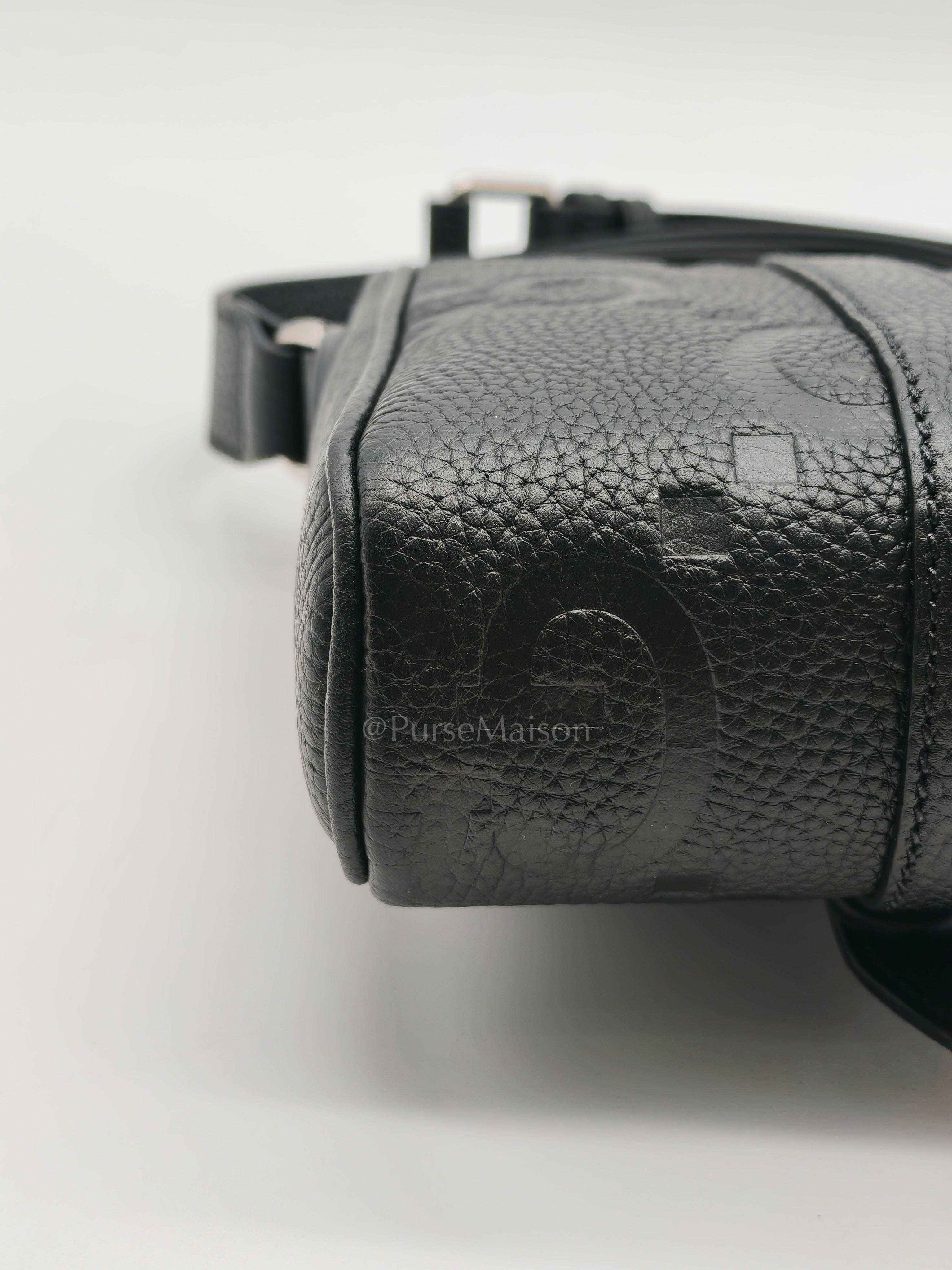 Small Jumbo GG Messenger Bag in Black Grained Calfskin Leather & Silver Hardware | Purse Maison Luxury Bags Shop