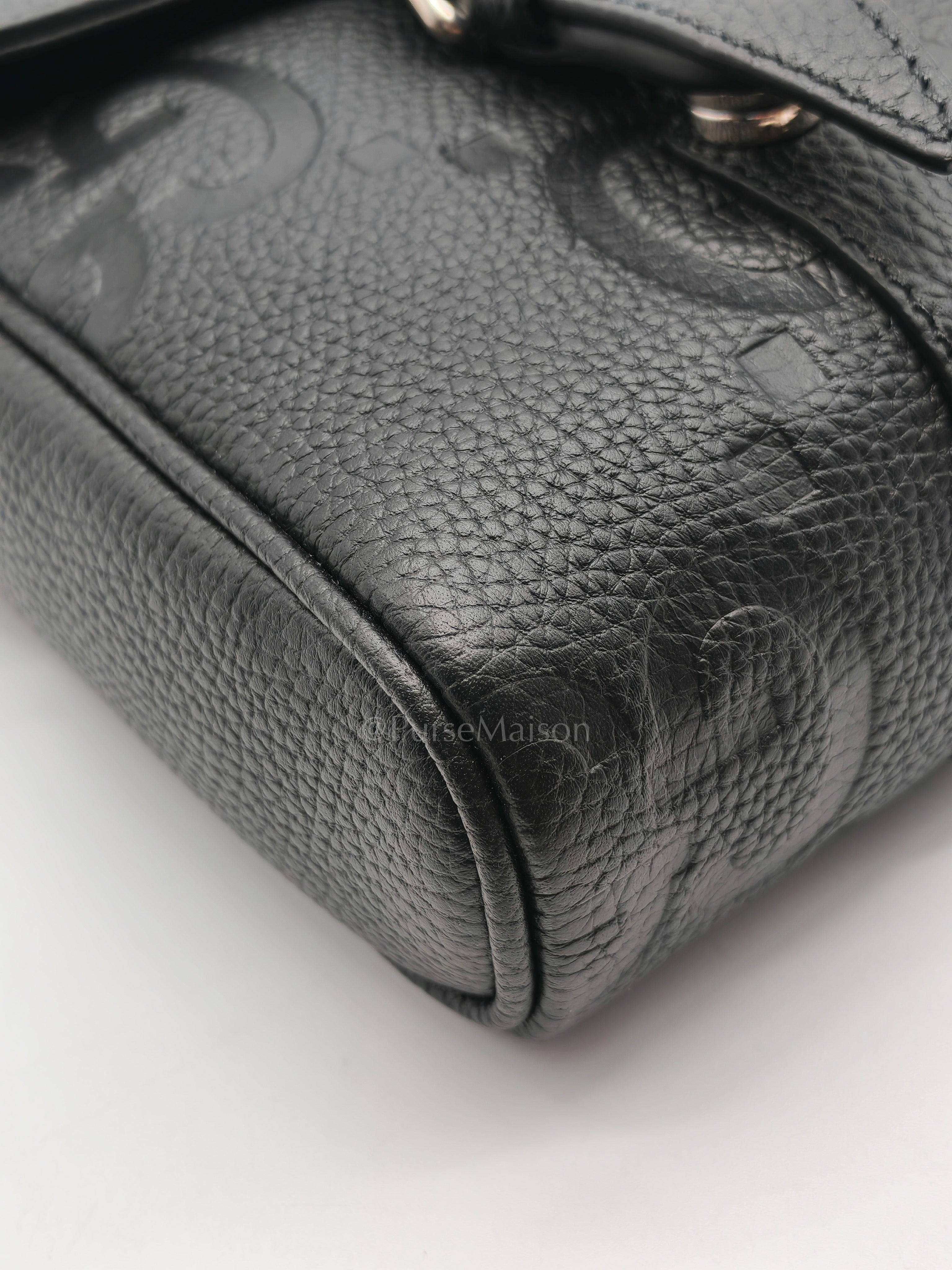 Small Jumbo GG Messenger Bag in Black Grained Calfskin Leather & Silver Hardware | Purse Maison Luxury Bags Shop