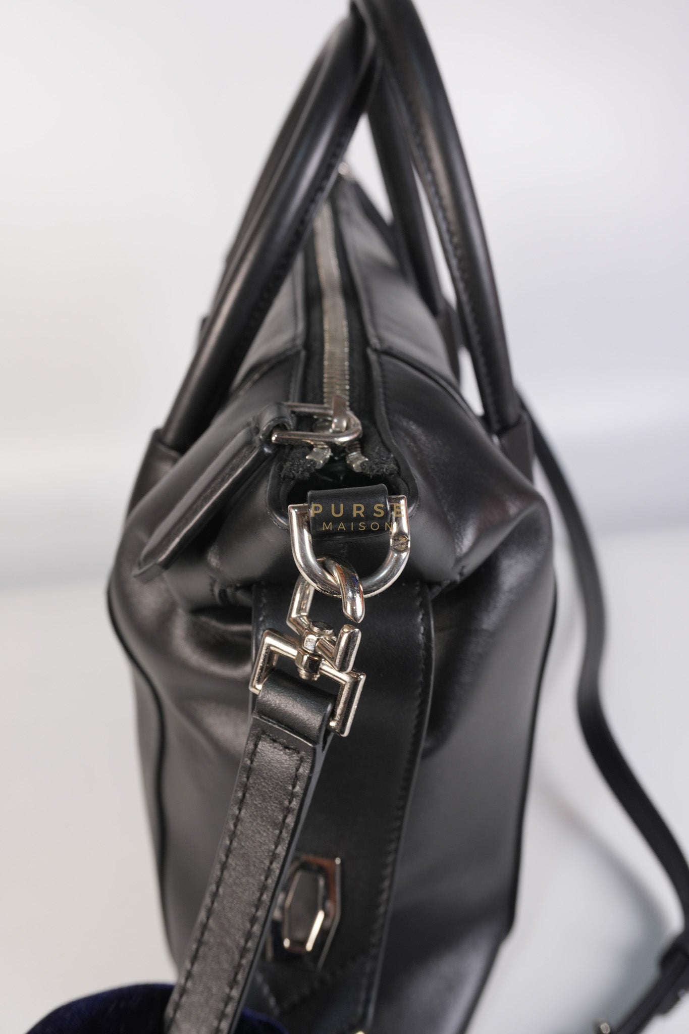 Soft Antigona Medium Tote Bag in Black Smooth Calfskin Leather | Purse Maison Luxury Bags Shop