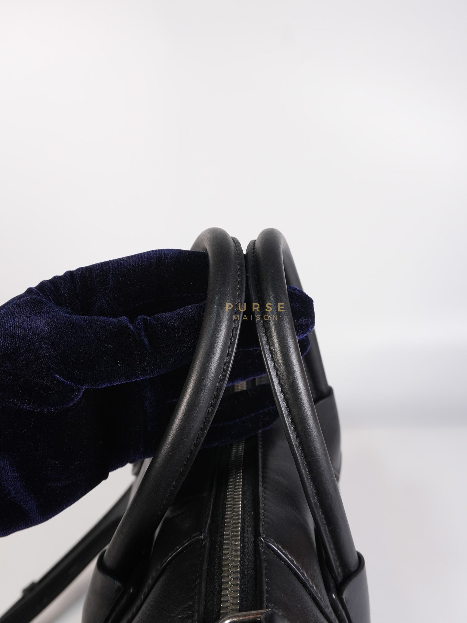 Soft Antigona Medium Tote Bag in Black Smooth Calfskin Leather | Purse Maison Luxury Bags Shop