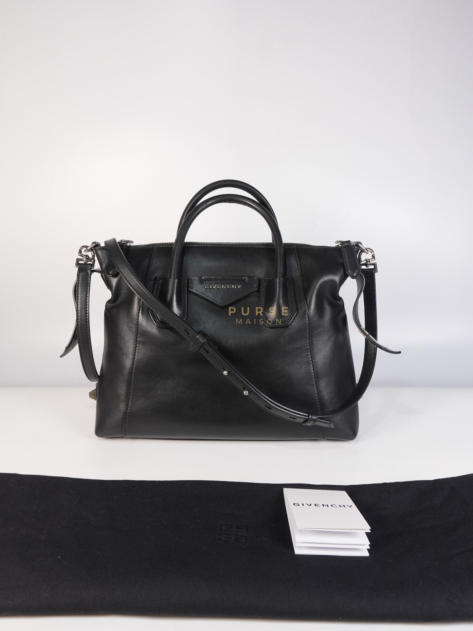 Soft Antigona Medium Tote Bag in Black Smooth Calfskin Leather | Purse Maison Luxury Bags Shop