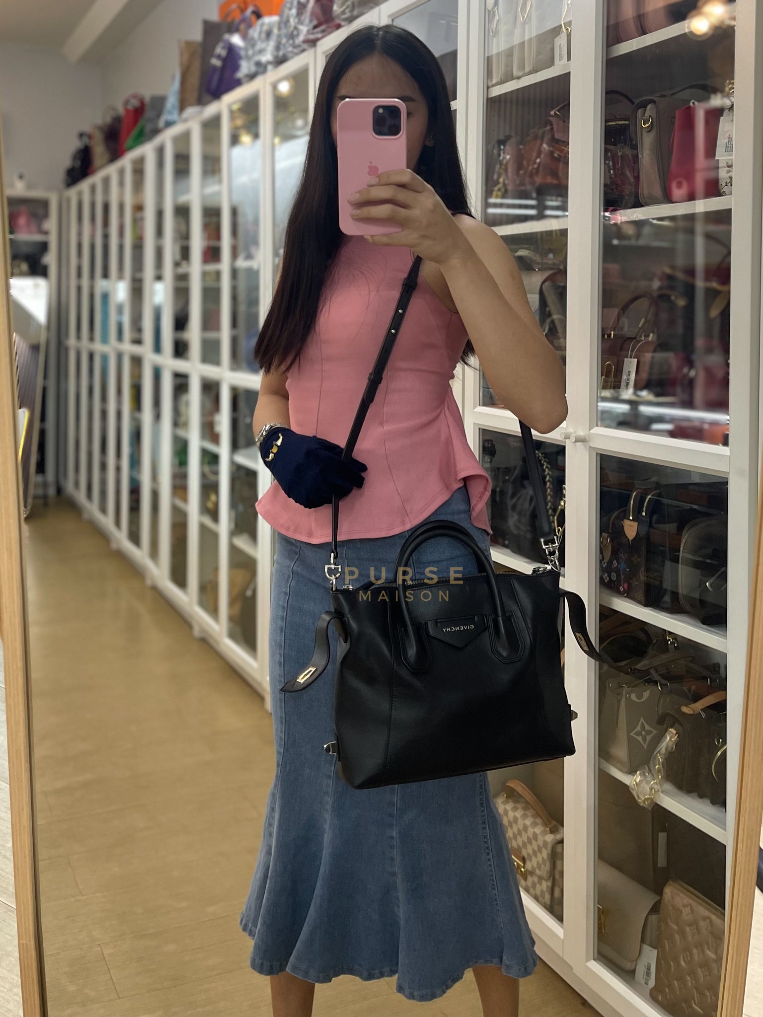 Soft Antigona Medium Tote Bag in Black Smooth Calfskin Leather | Purse Maison Luxury Bags Shop