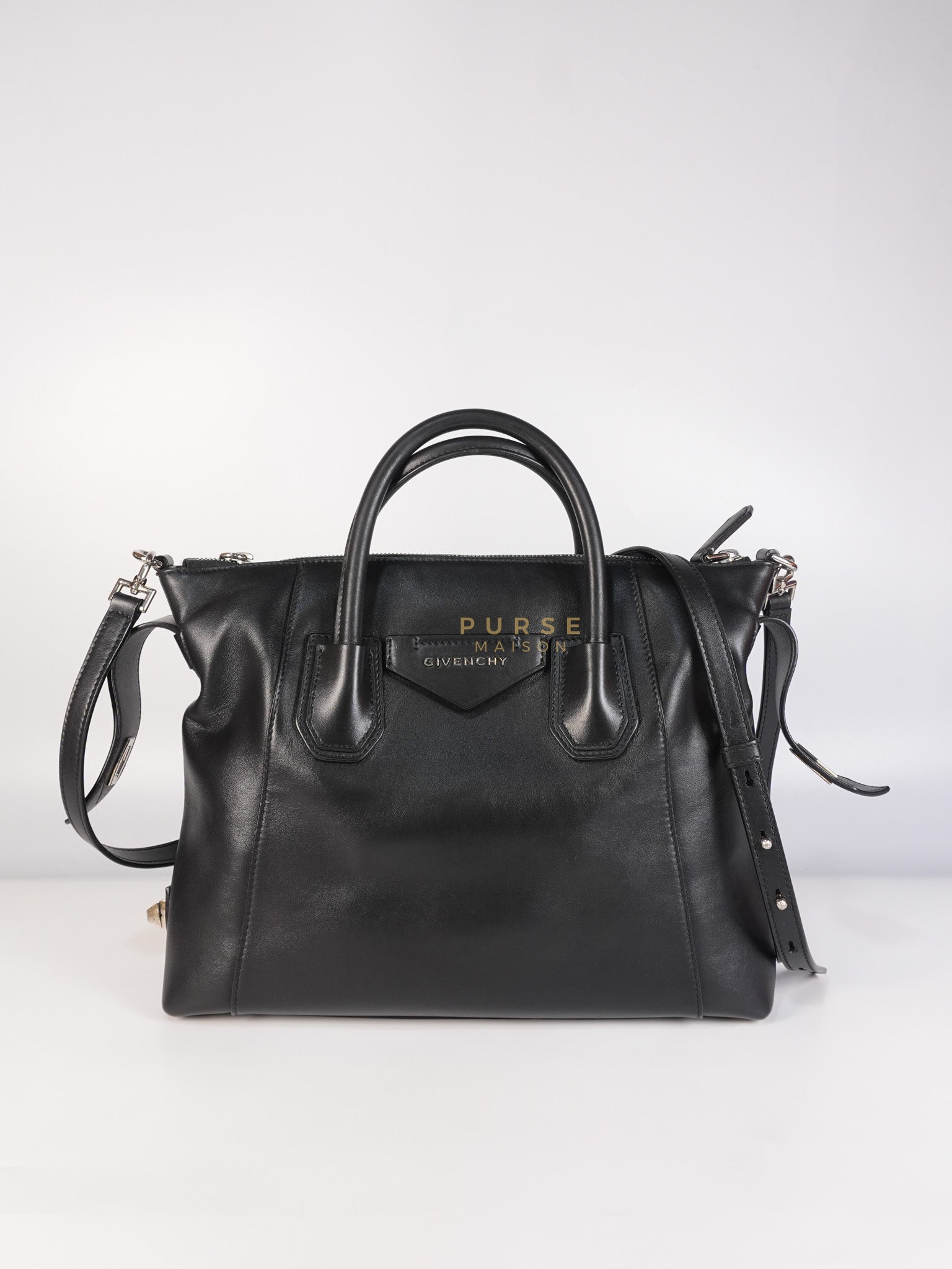 Soft Antigona Medium Tote Bag in Black Smooth Calfskin Leather | Purse Maison Luxury Bags Shop