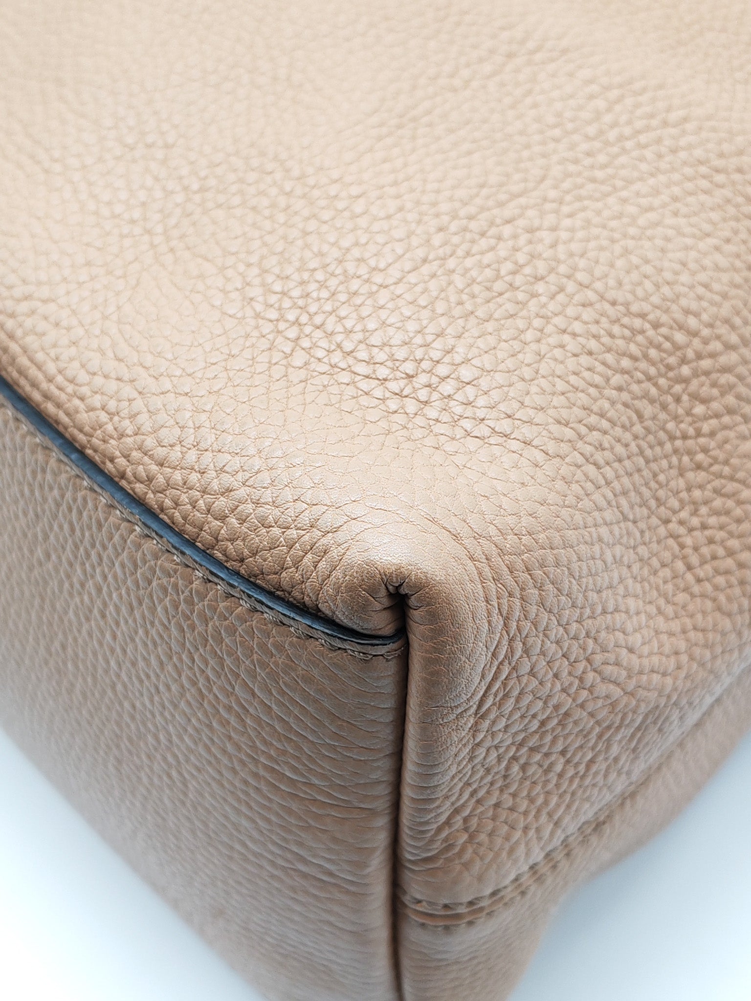 Soho in Beige Grained Calfskin Leather Totebag | Purse Maison Luxury Bags Shop