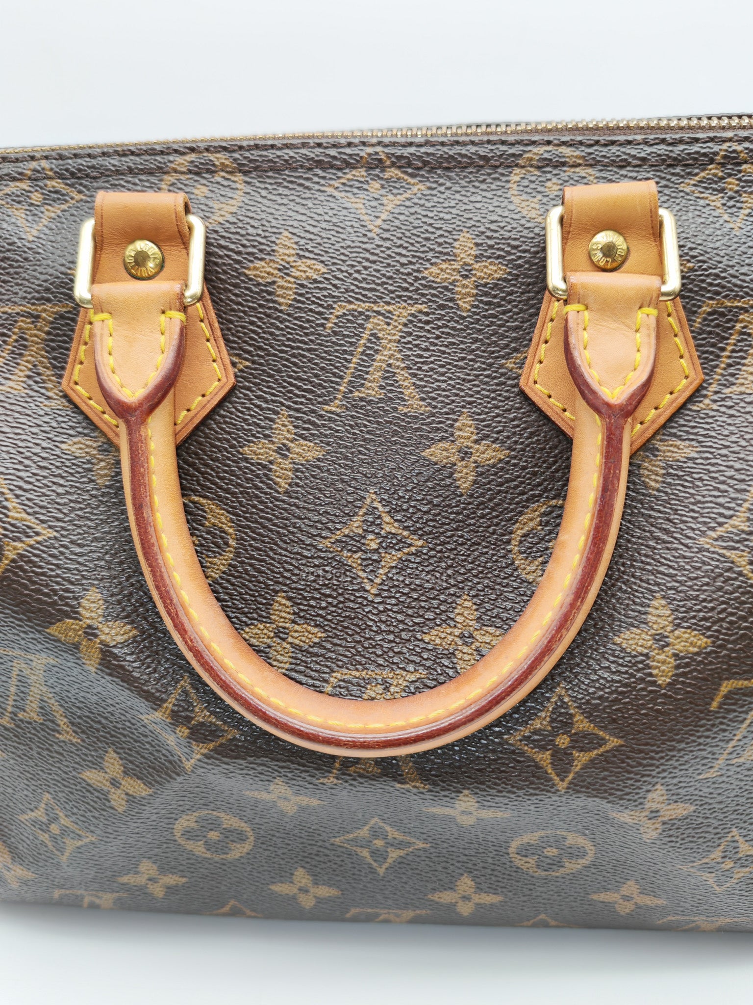 Speedy 25 Bag in Monogram Canvas & Aged Gold Hardware (Datecode: SP0052) | Purse Maison Luxury Bags Shop