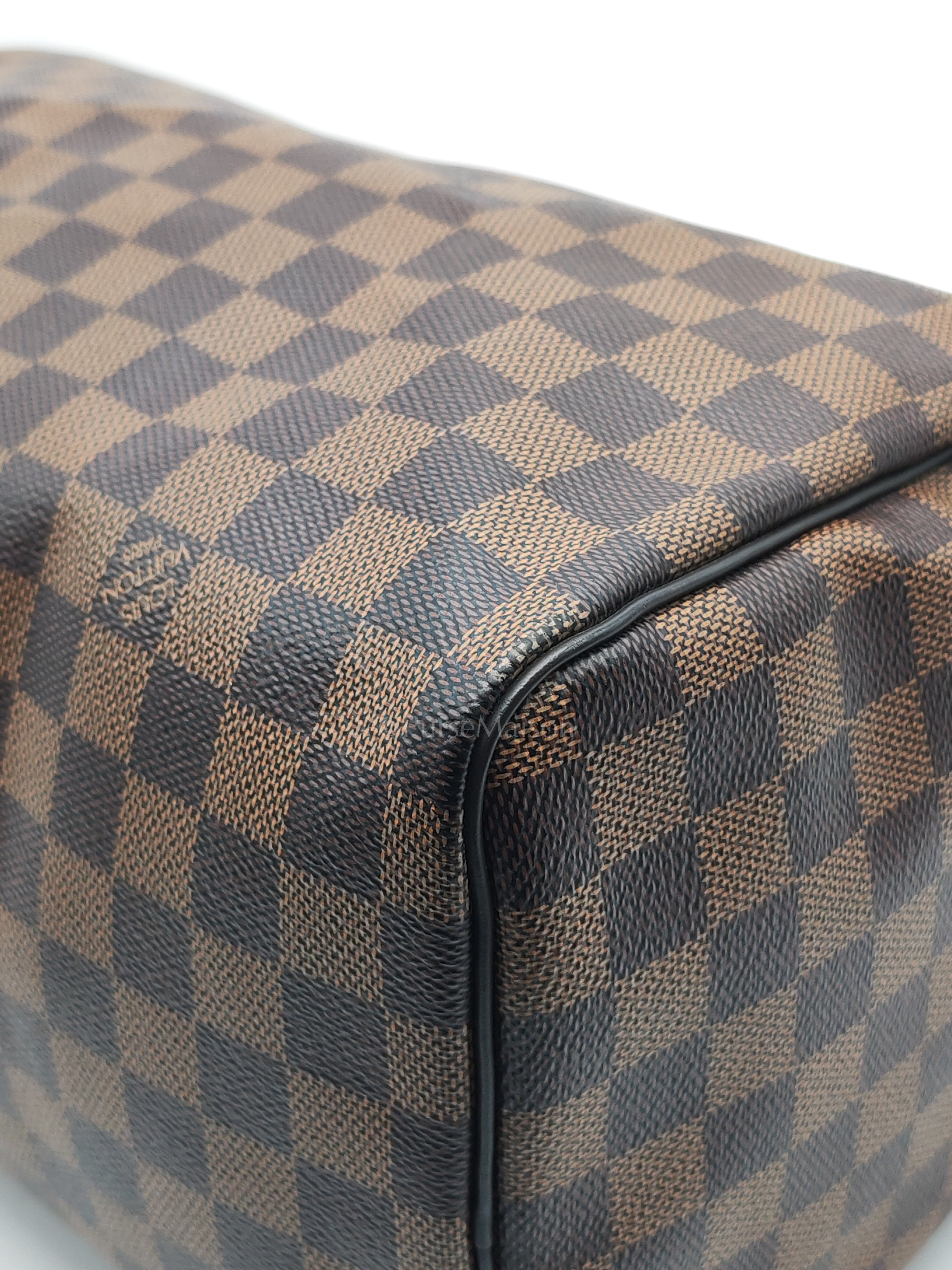 Speedy 30 in Damier Ebene Canvas & Gold Hardware Microchip | Purse Maison Luxury Bags Shop