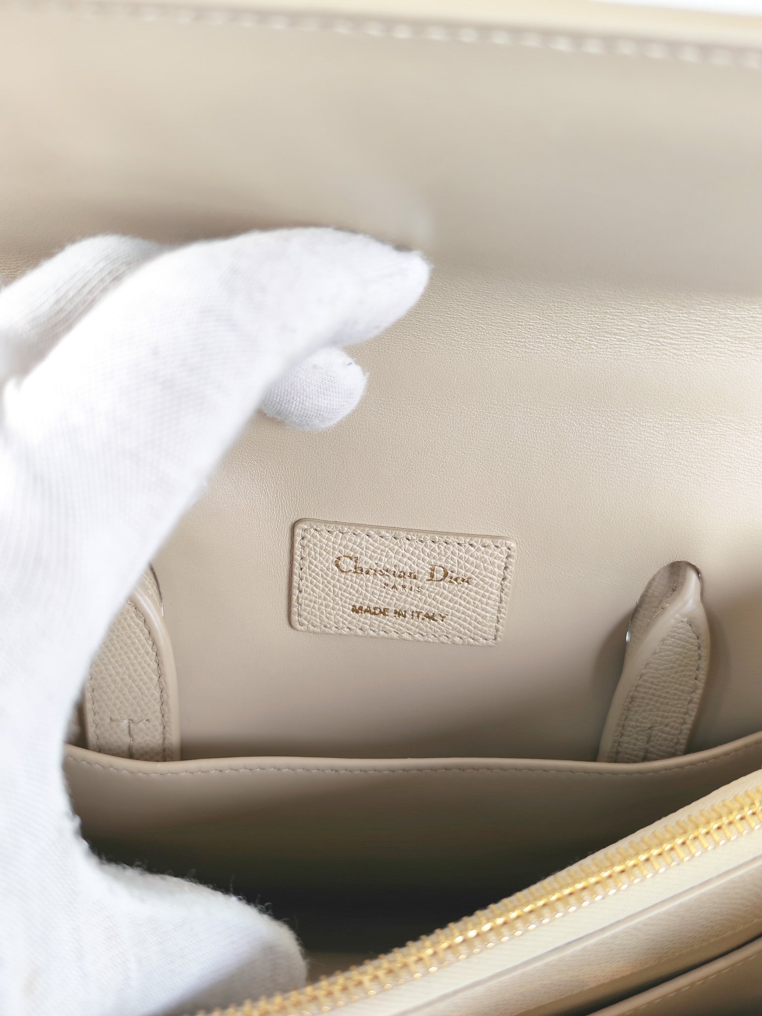 St Honoré Tote Bag Medium in Beige Grained Calfskin | Purse Maison Luxury Bags Shop