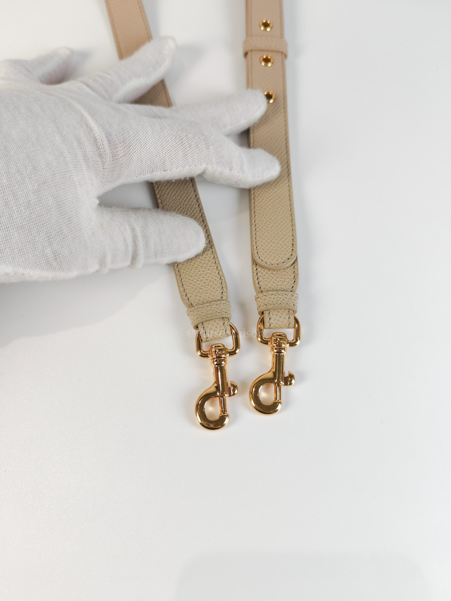 St Honoré Tote Bag Medium in Beige Grained Calfskin | Purse Maison Luxury Bags Shop