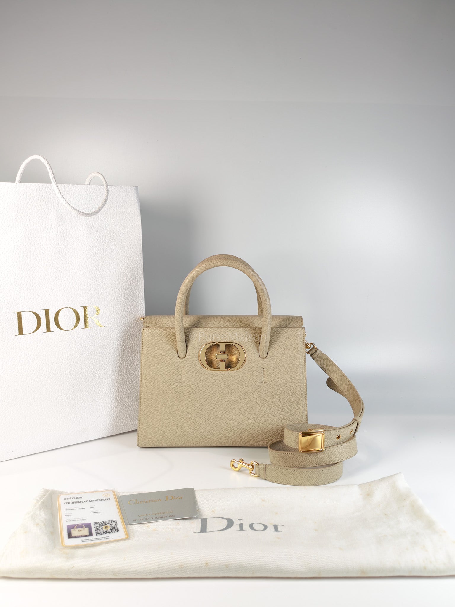 St Honoré Tote Bag Medium in Beige Grained Calfskin | Purse Maison Luxury Bags Shop