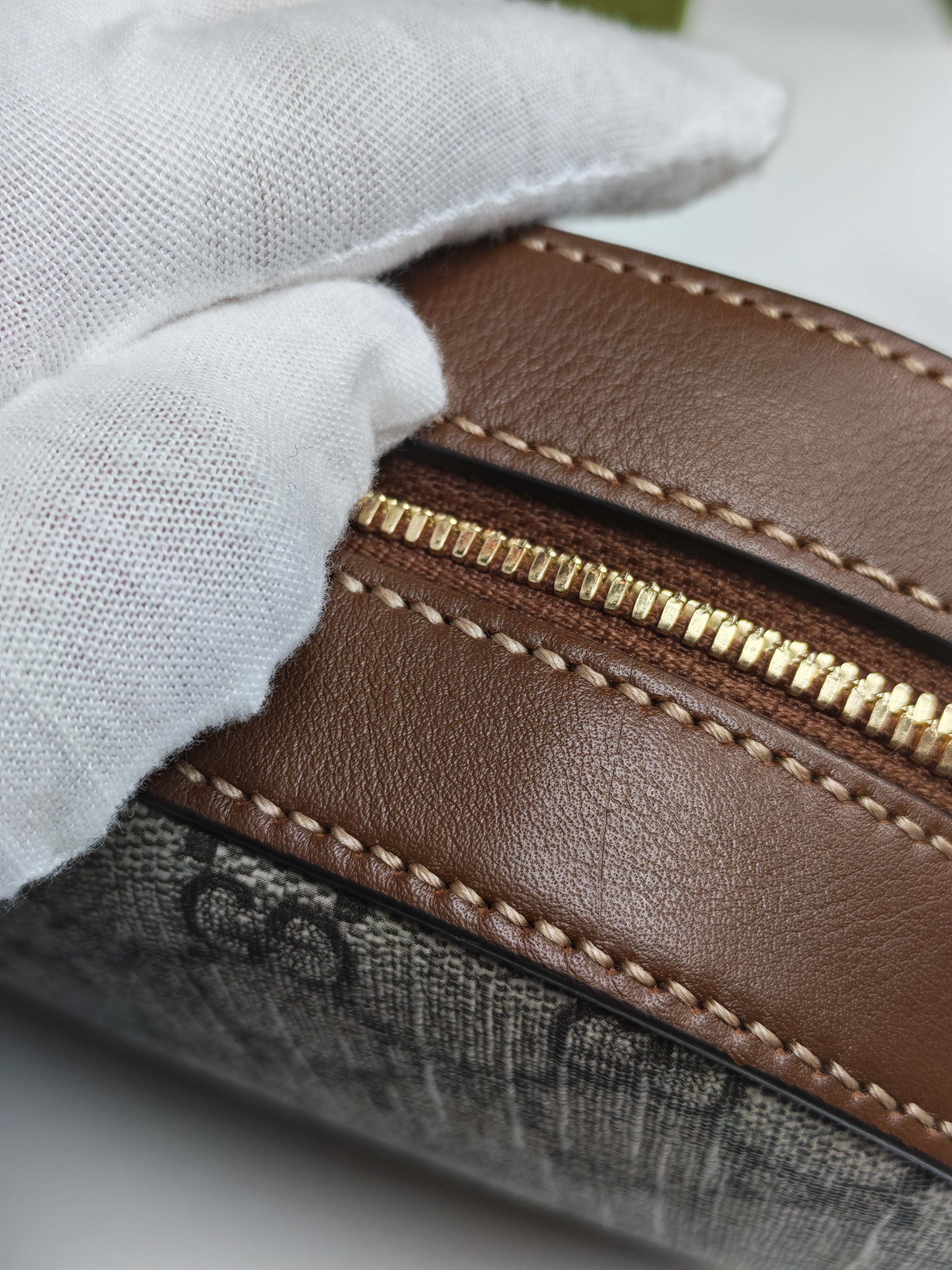 Supreme Monogram Round Camera Bag in Chain Strap | Purse Maison Luxury Bags Shop