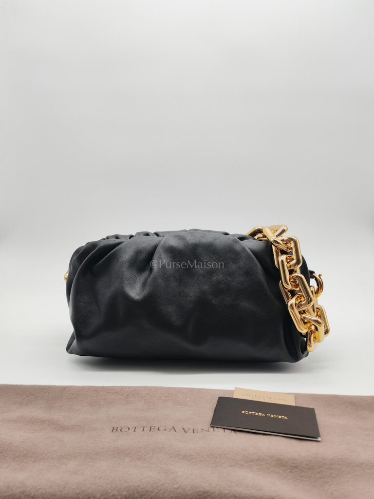 The Chain Pouch in Black Clafskin Leather Shoulder Bag | Purse Maison Luxury Bags Shop