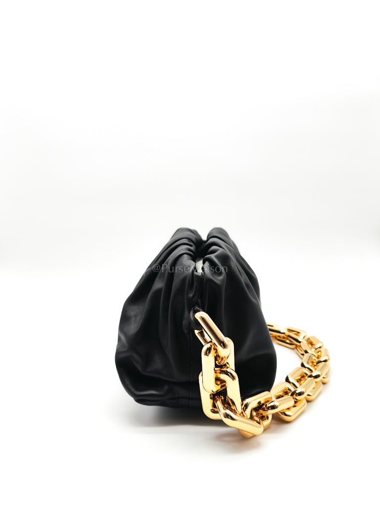 The Chain Pouch in Black Clafskin Leather Shoulder Bag | Purse Maison Luxury Bags Shop
