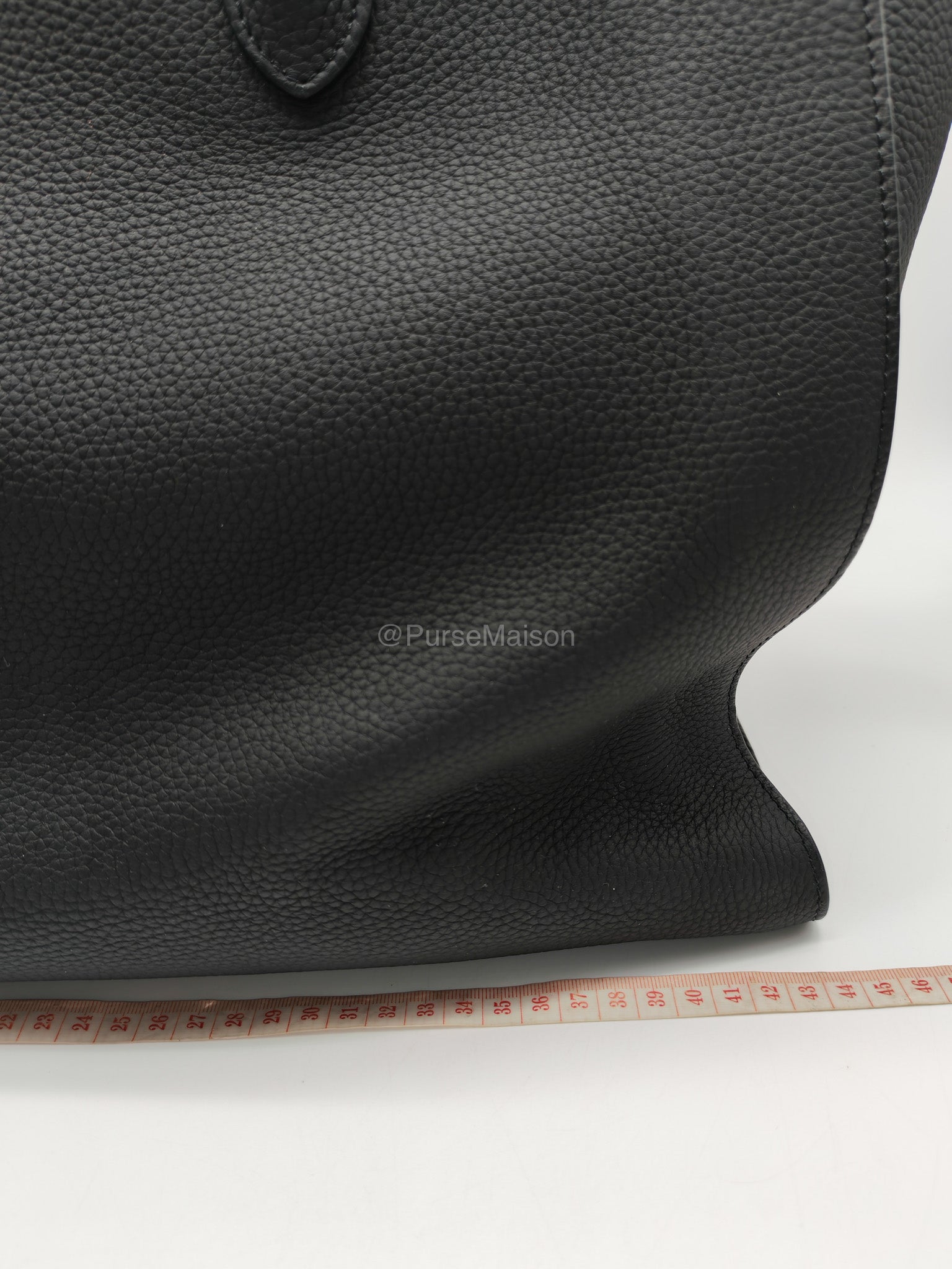 The Row Marlo 17 Tote Bag in Black Grained Calfskin Leather | Purse Maison Luxury Bags Shop