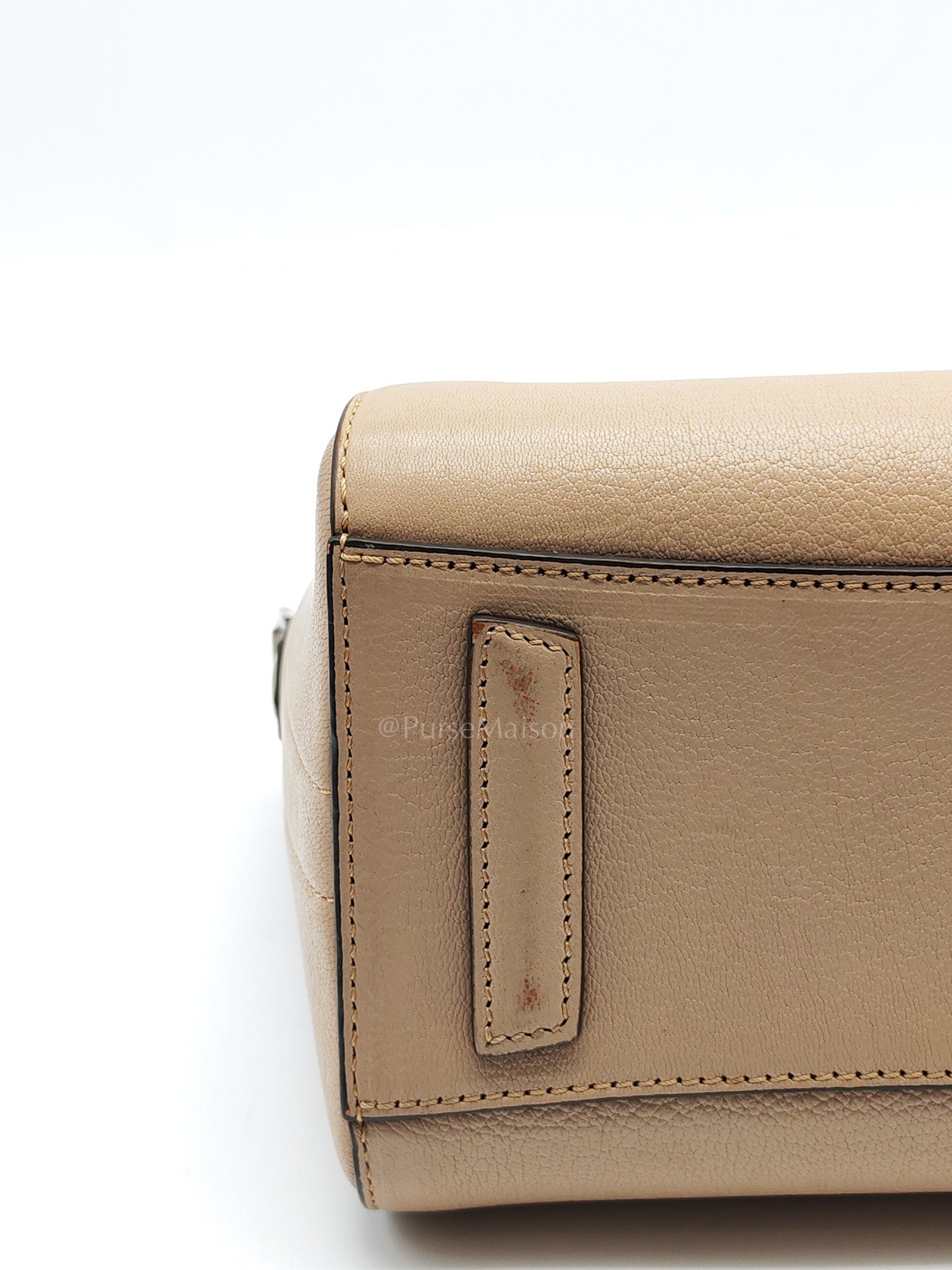 Antigona Mini In Nude Goatskin Leather & Silver Hardware