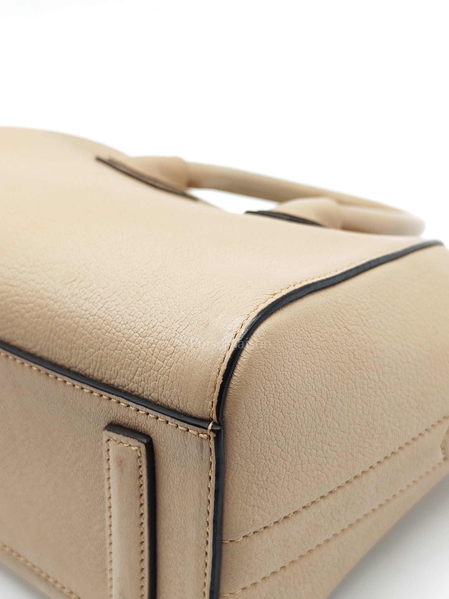 Antigona Mini In Nude Goatskin Leather & Silver Hardware