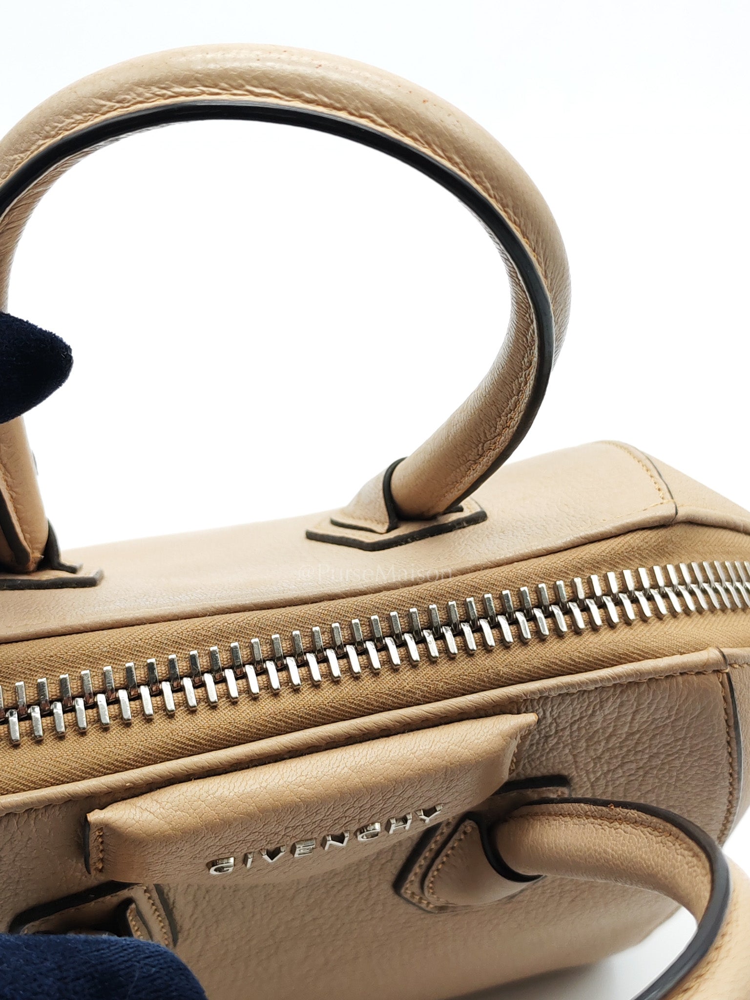 Antigona Mini In Nude Goatskin Leather & Silver Hardware