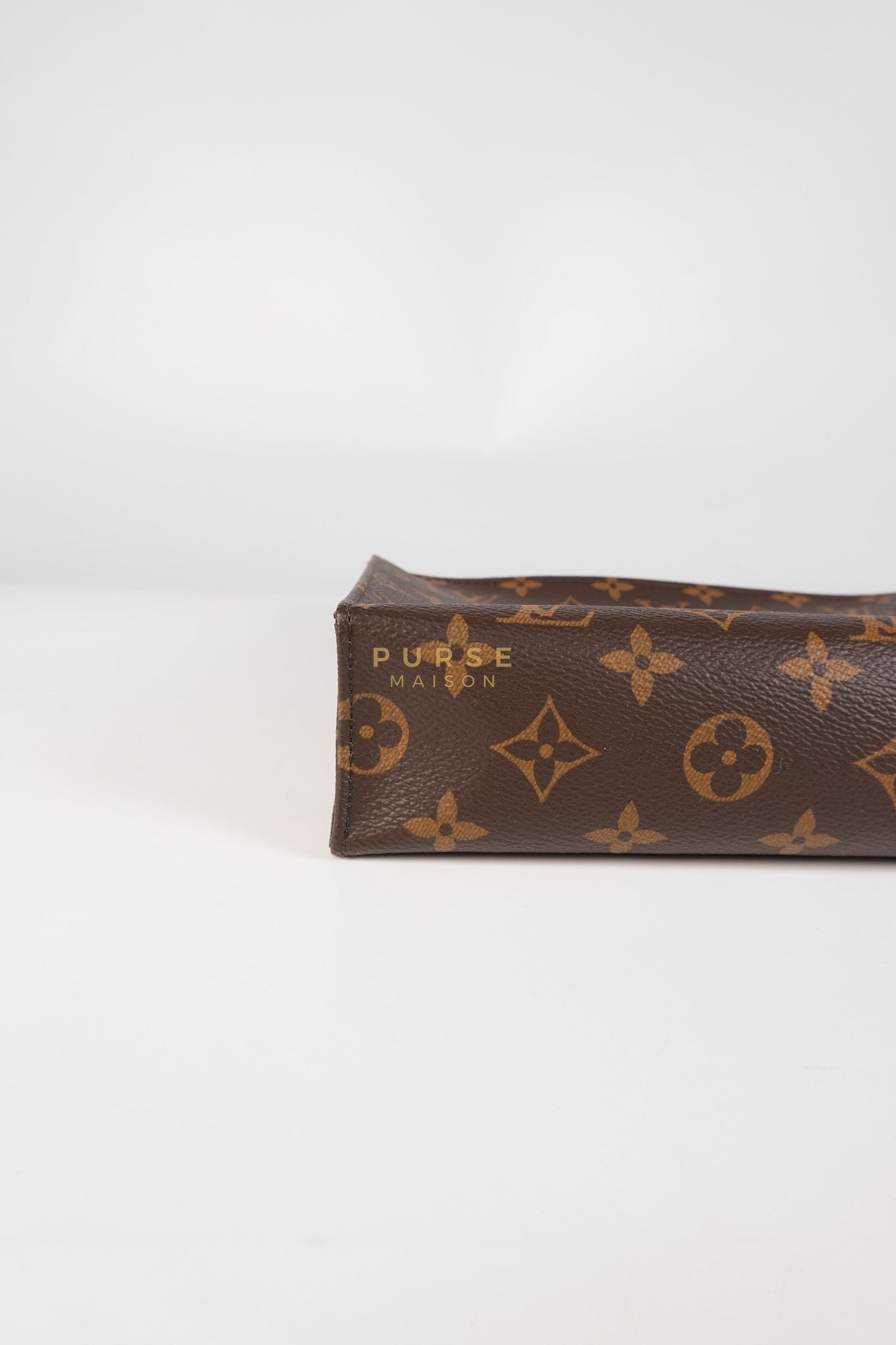 Toiletry Pouch in Monogram Canvas (Date code: UB2201) | Purse Maison Luxury Bags Shop