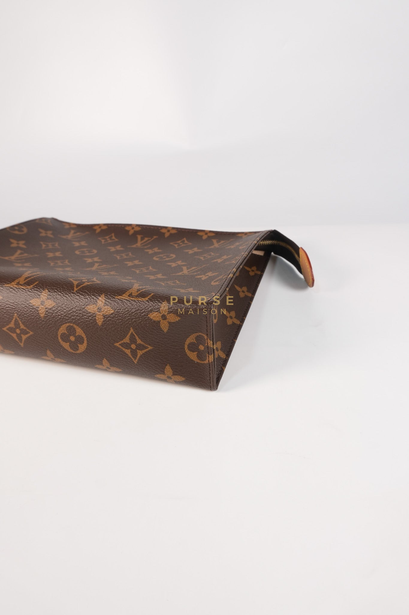 Toiletry Pouch in Monogram Canvas (Date code: UB2201) | Purse Maison Luxury Bags Shop
