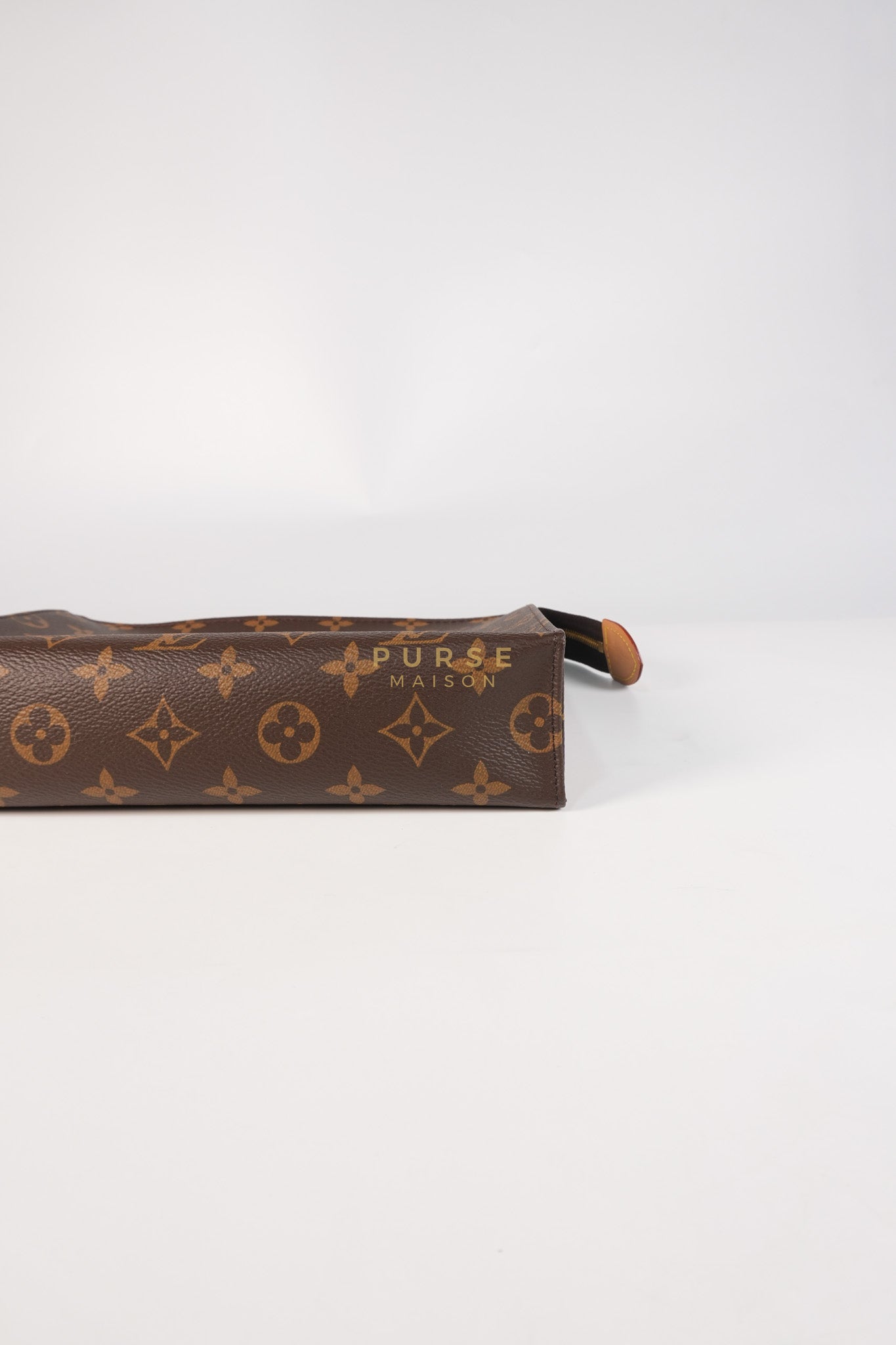 Toiletry Pouch in Monogram Canvas (Date code: UB2201) | Purse Maison Luxury Bags Shop