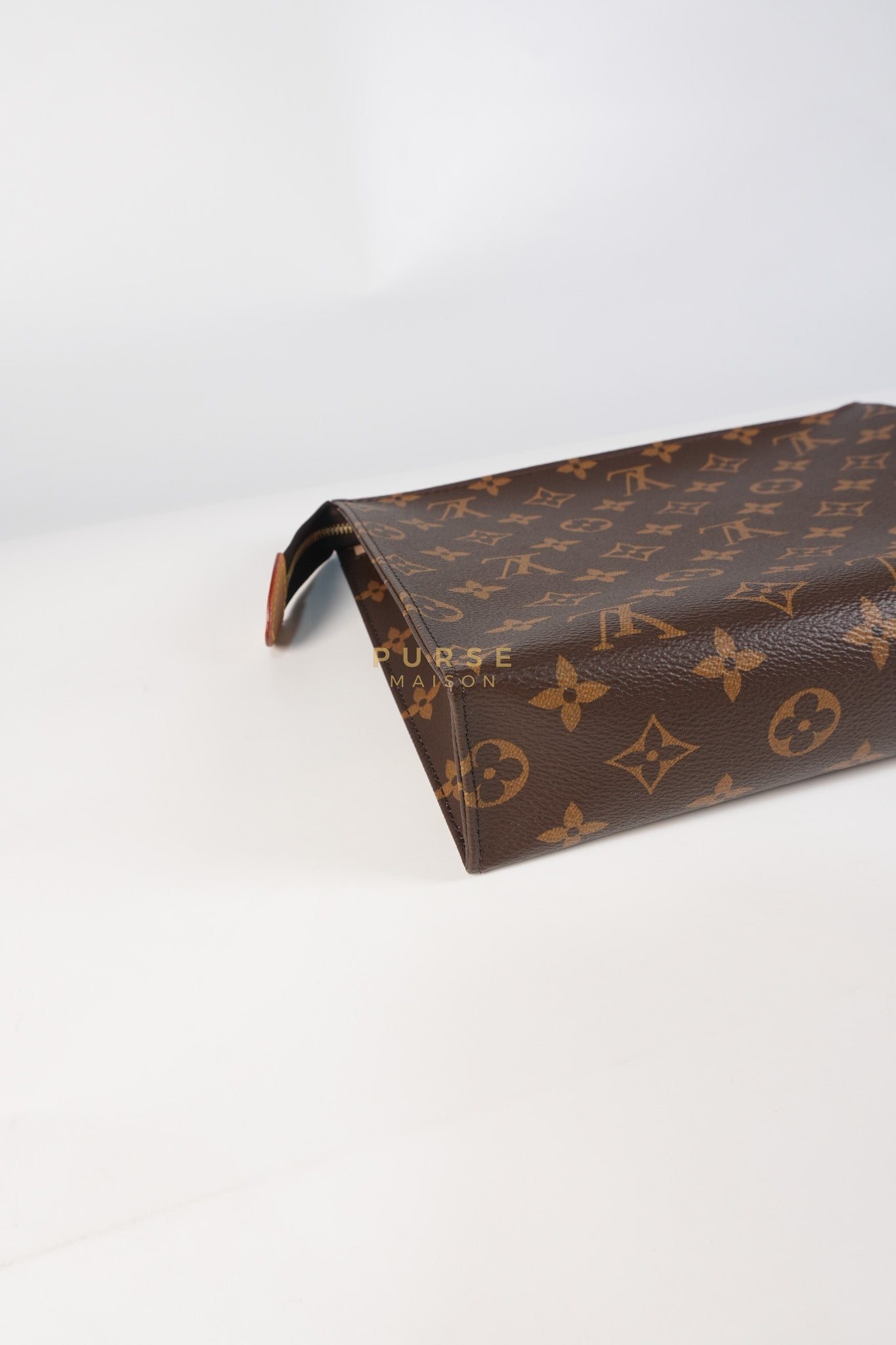 Toiletry Pouch in Monogram Canvas (Date code: UB2201) | Purse Maison Luxury Bags Shop