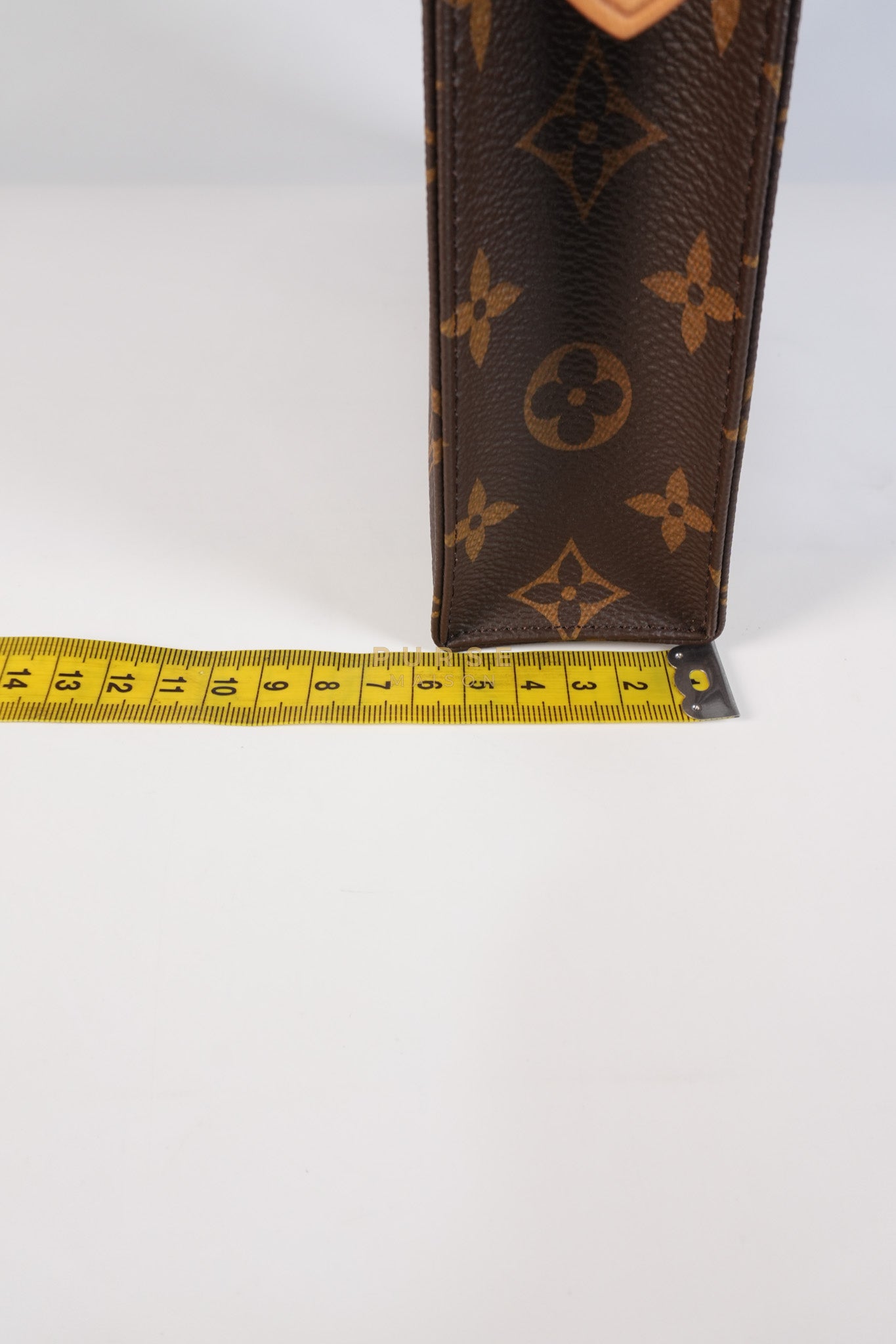 Toiletry Pouch in Monogram Canvas (Date code: UB2201) | Purse Maison Luxury Bags Shop