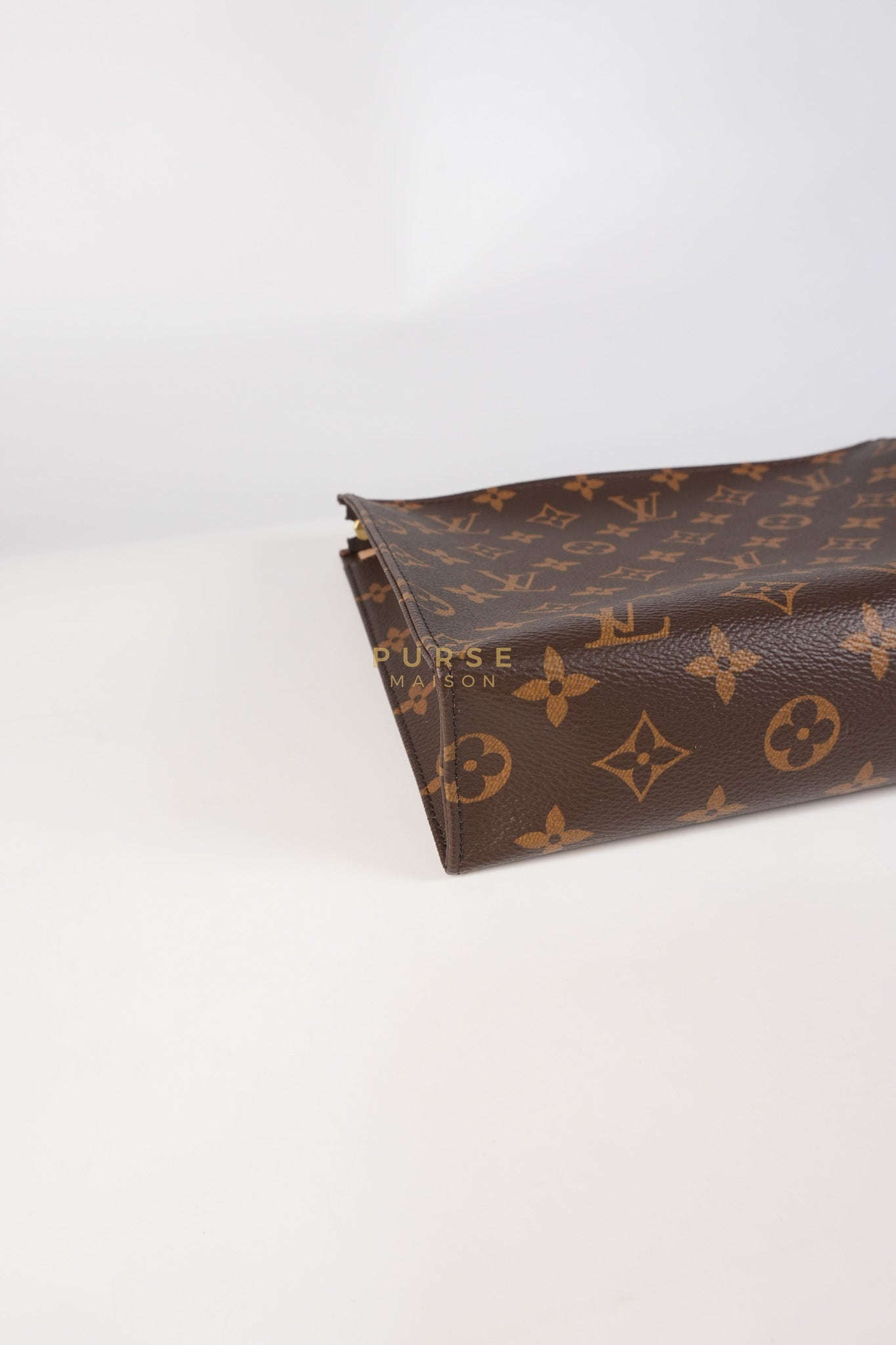 Toiletry Pouch in Monogram Canvas (Date code: UB2201) | Purse Maison Luxury Bags Shop
