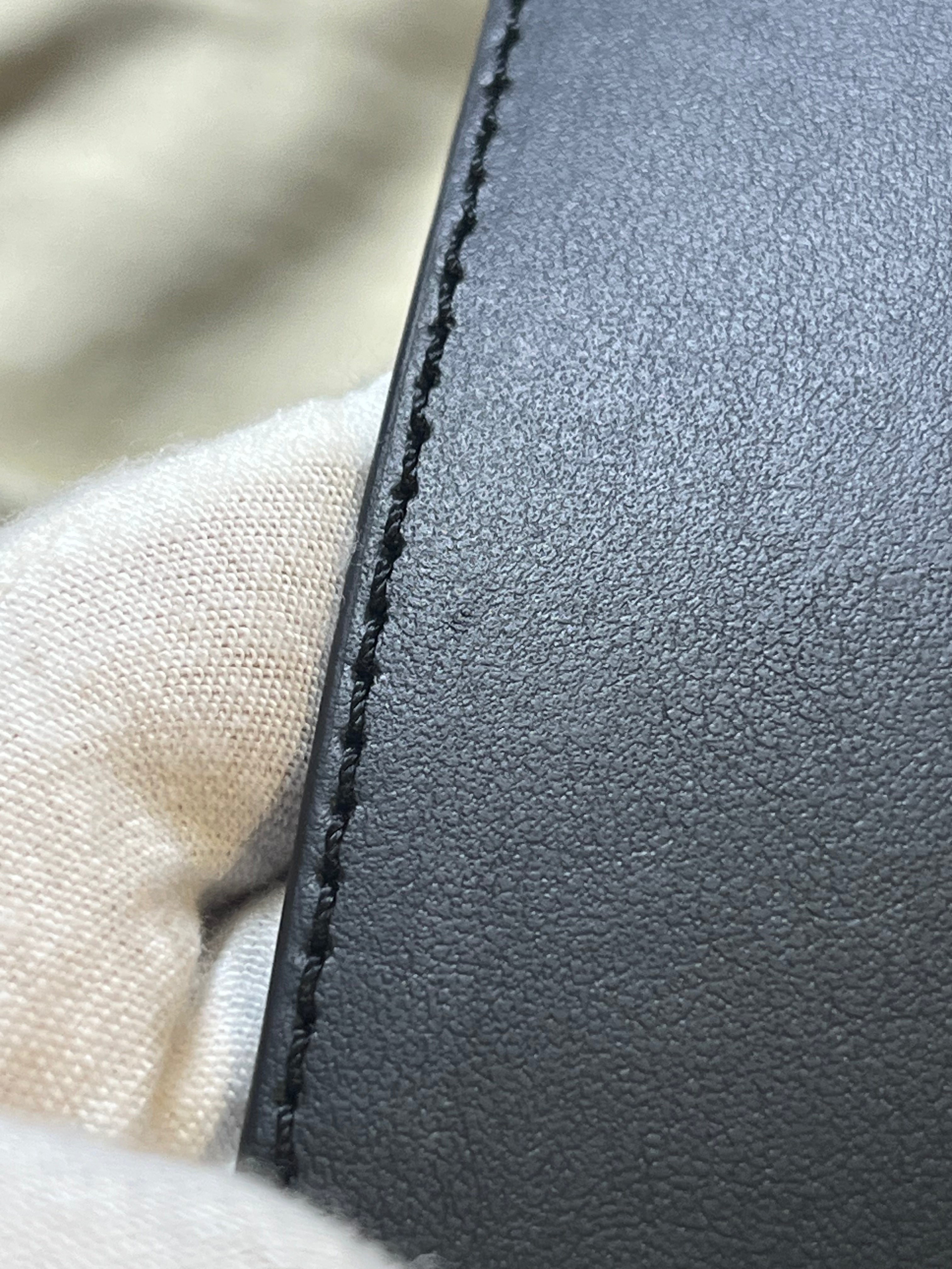 Tonca Monochrome Noir in Graine Leather | Purse Maison Luxury Bags Shop