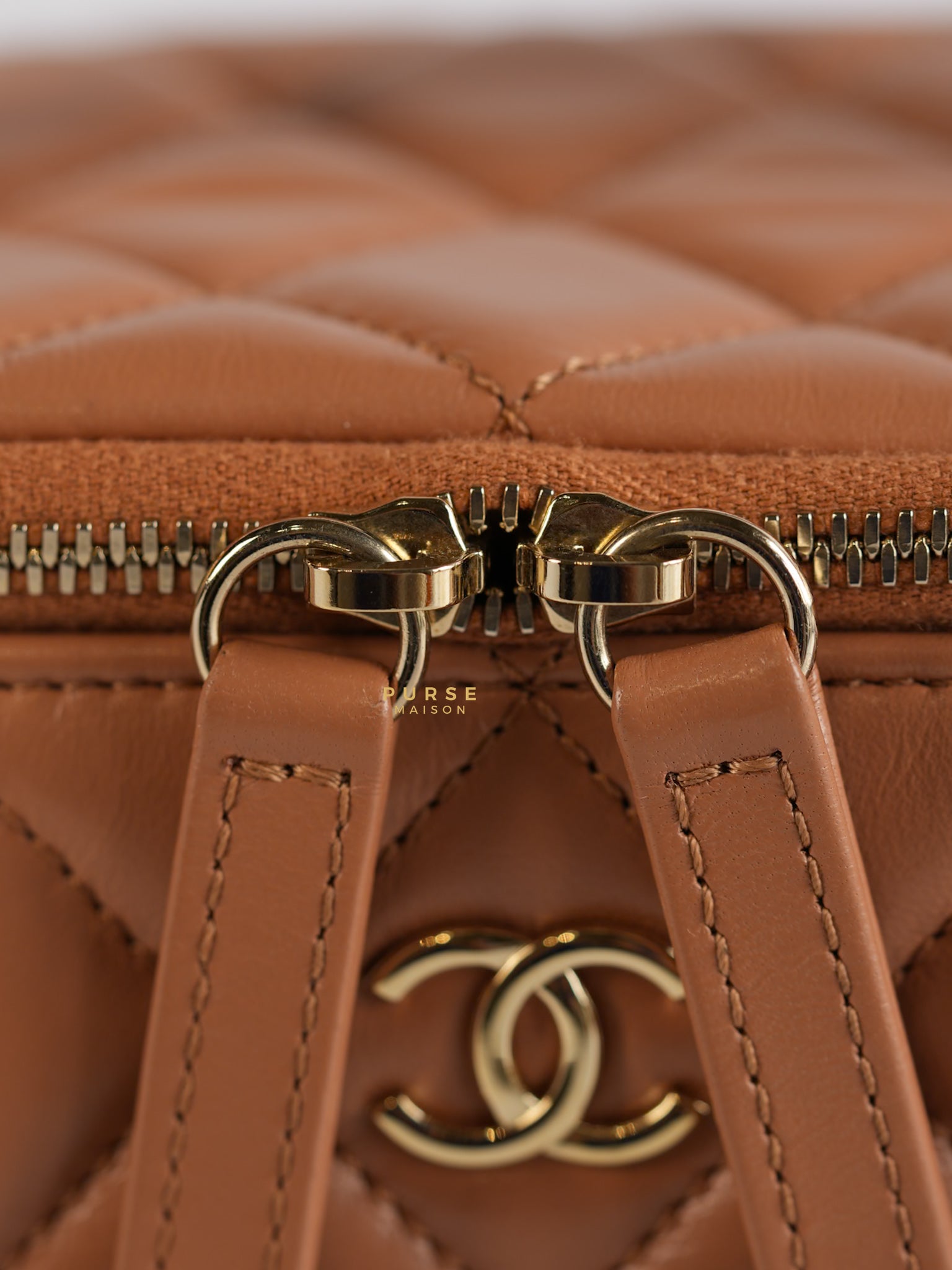 Top Handle Cargo Vanity Case Shoulder Bag Lambskin Dark Beige (Microchip) | Purse Maison Luxury Bags Shop