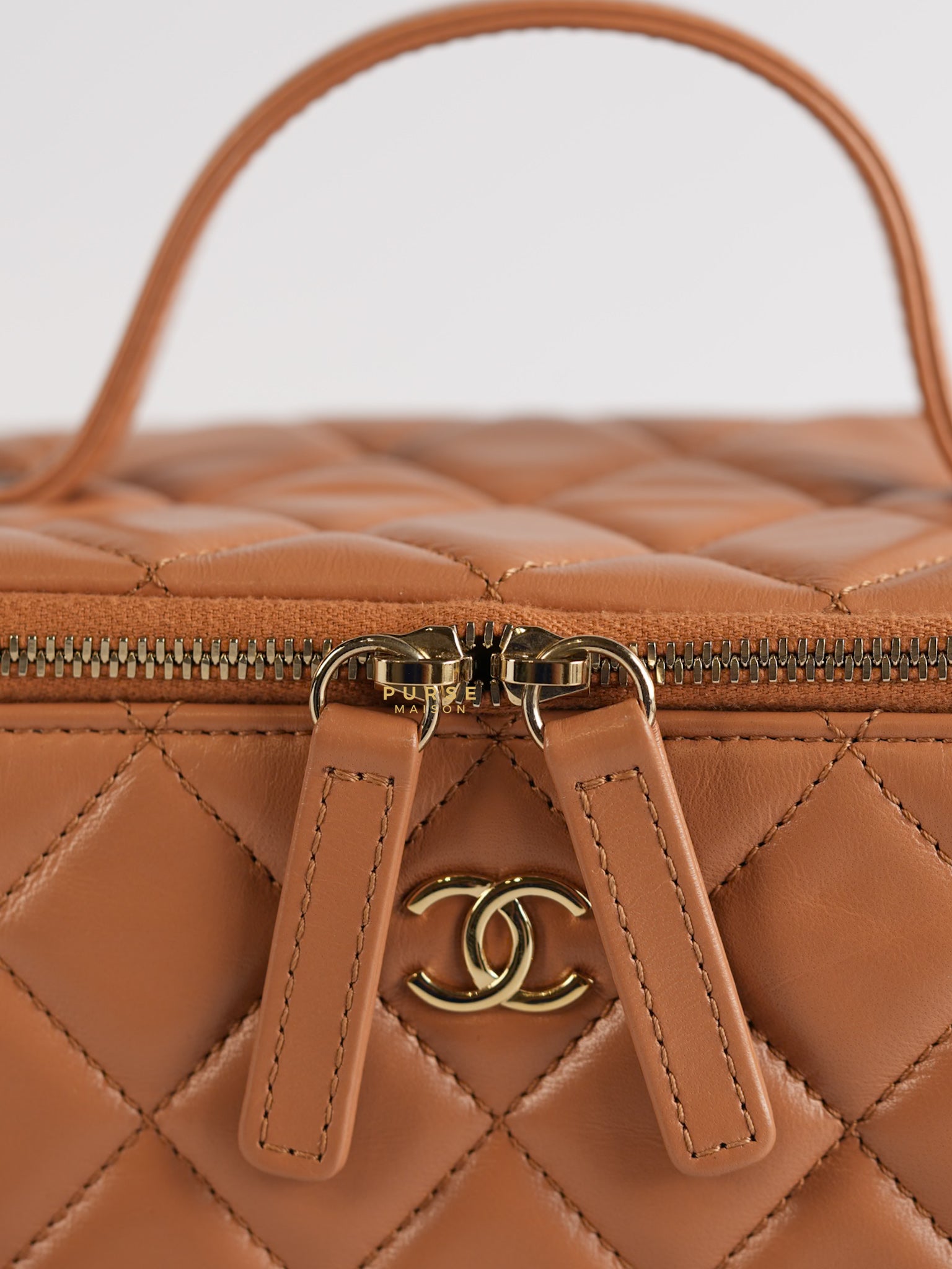 Top Handle Cargo Vanity Case Shoulder Bag Lambskin Dark Beige (Microchip) | Purse Maison Luxury Bags Shop