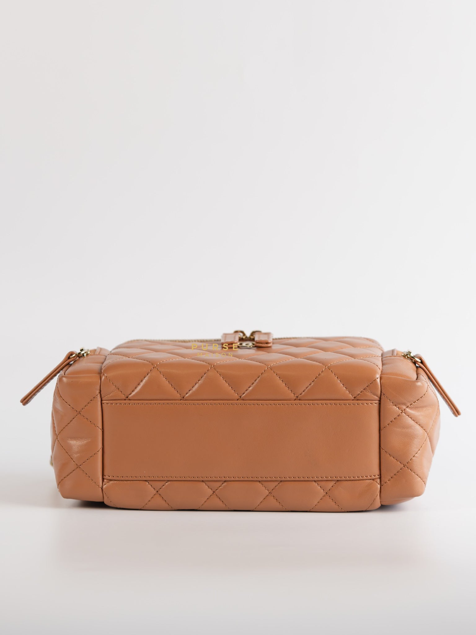 Top Handle Cargo Vanity Case Shoulder Bag Lambskin Dark Beige (Microchip) | Purse Maison Luxury Bags Shop