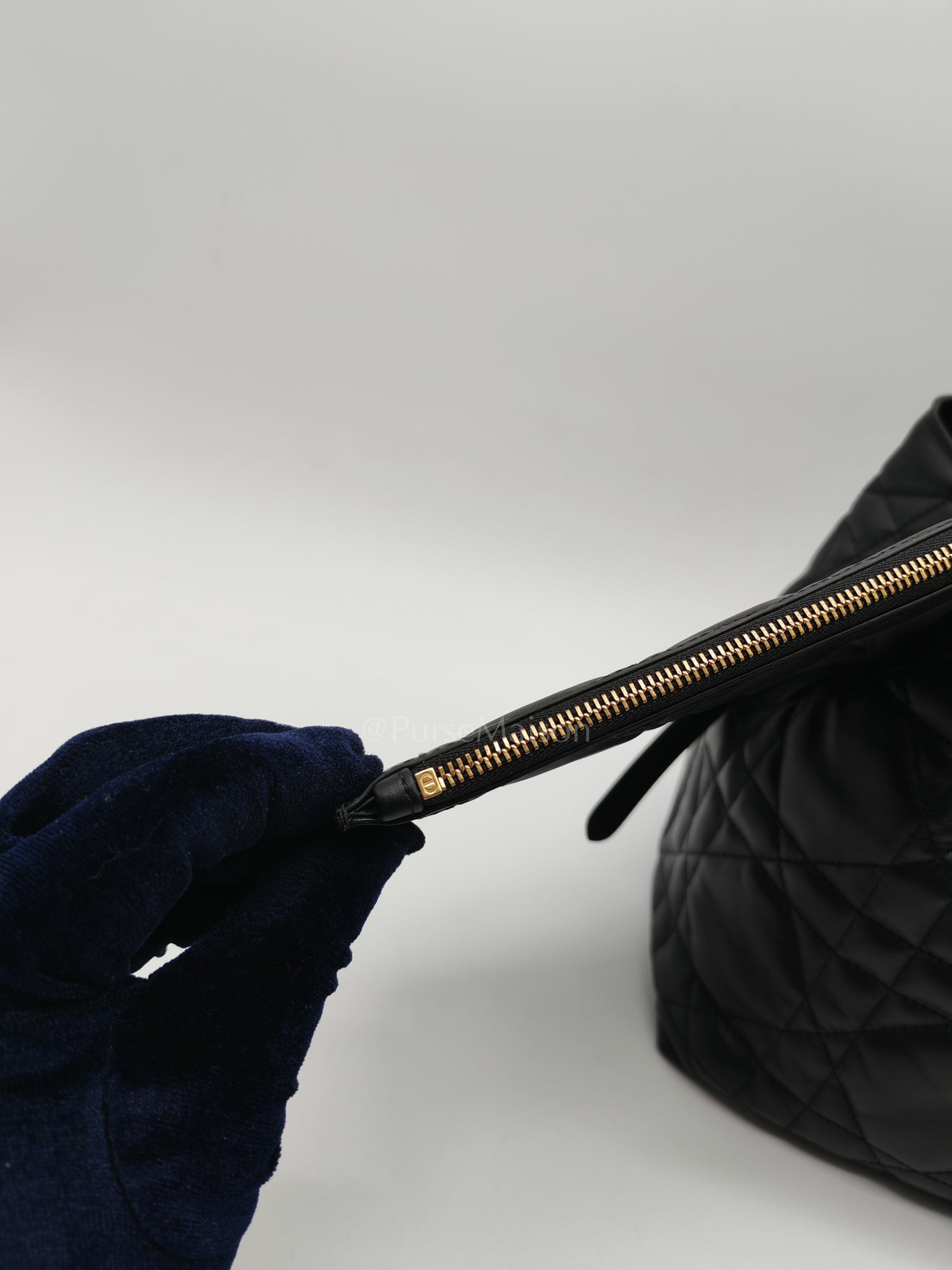 Toujours Medium in Black Lambskin Leather Hand Bag | Purse Maison Luxury Bags Shop