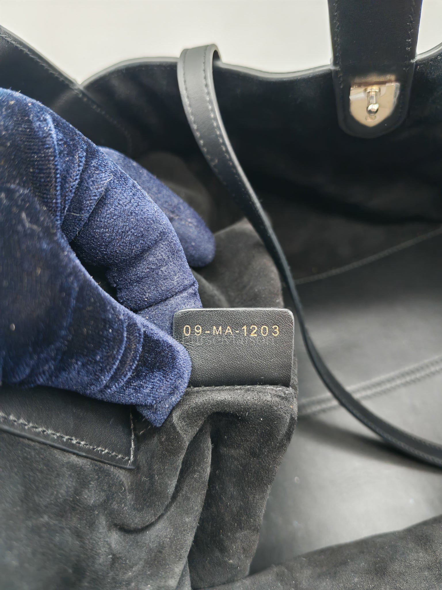 Toujours Medium in Black Lambskin Leather Hand Bag | Purse Maison Luxury Bags Shop