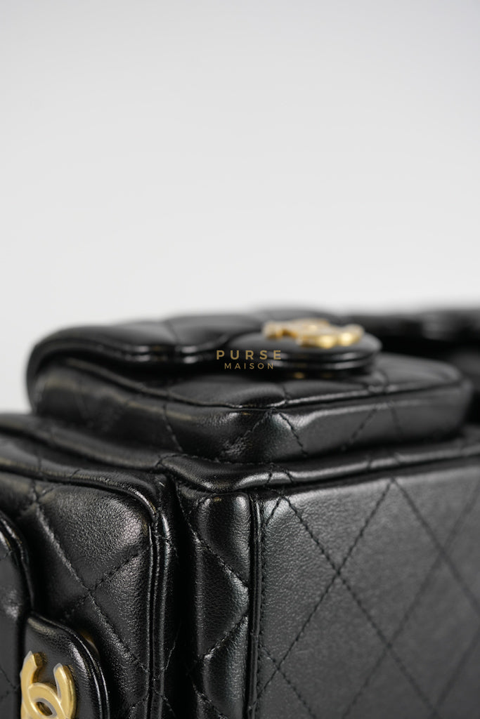 Trendy Pockets Hobo Bag in Black Shiny Lambskin Quilted Aged Gold Hardware (Microchip) | Purse Maison Luxury Bags Shop